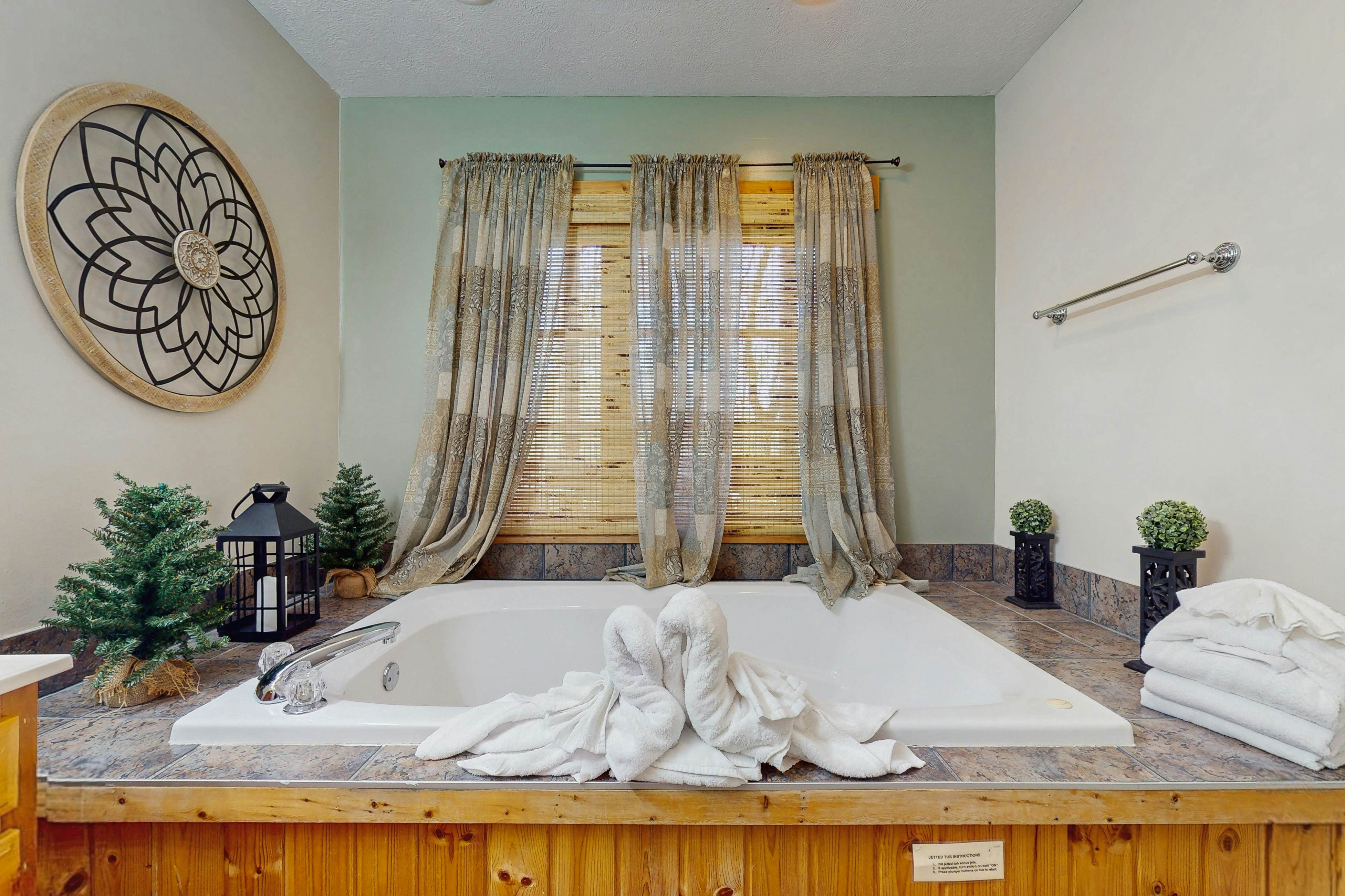 Peaceful Log Cabin, Sleeps 6・Hot tub・Fireplace