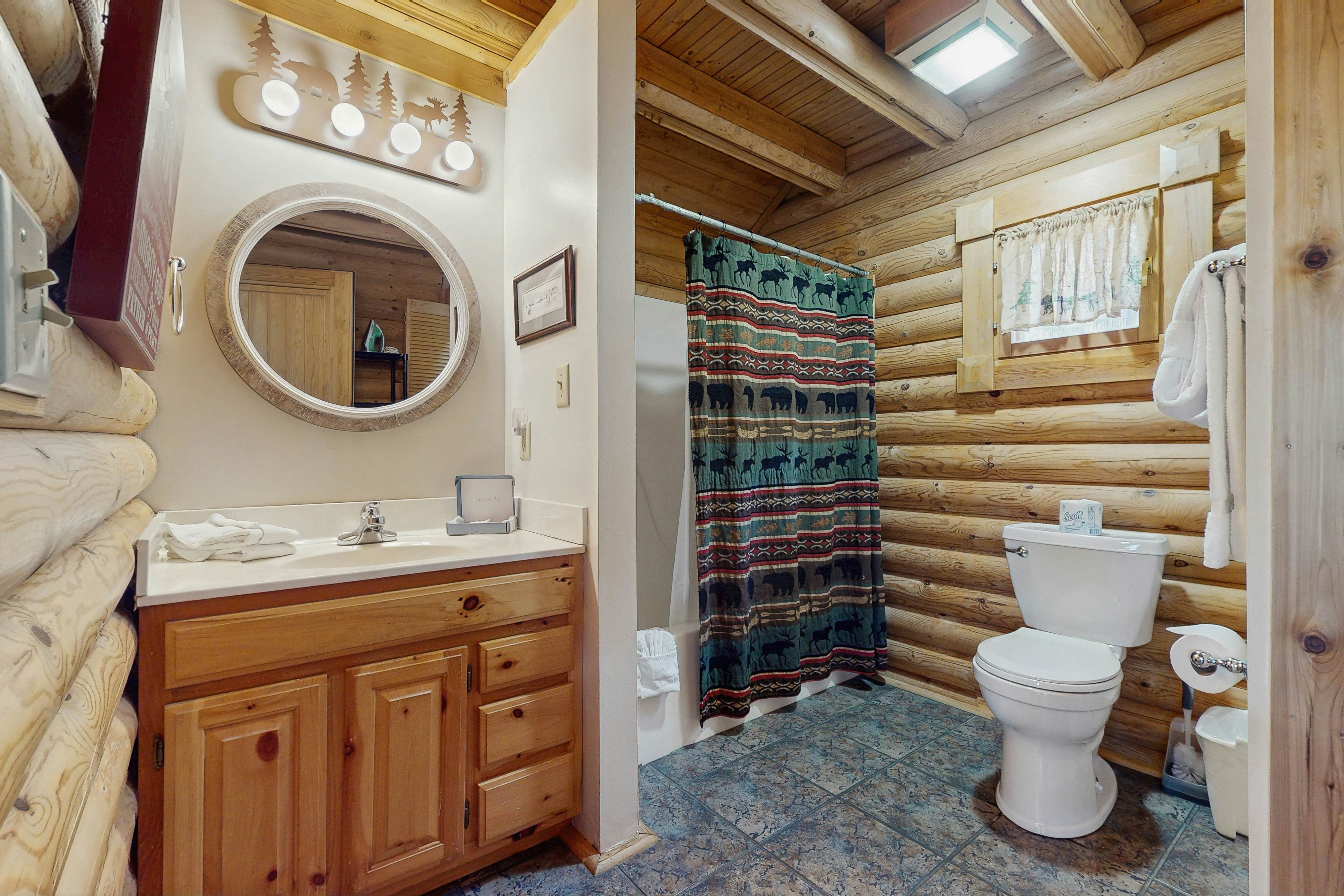 Peaceful Log Cabin, Sleeps 6・Hot tub・Fireplace