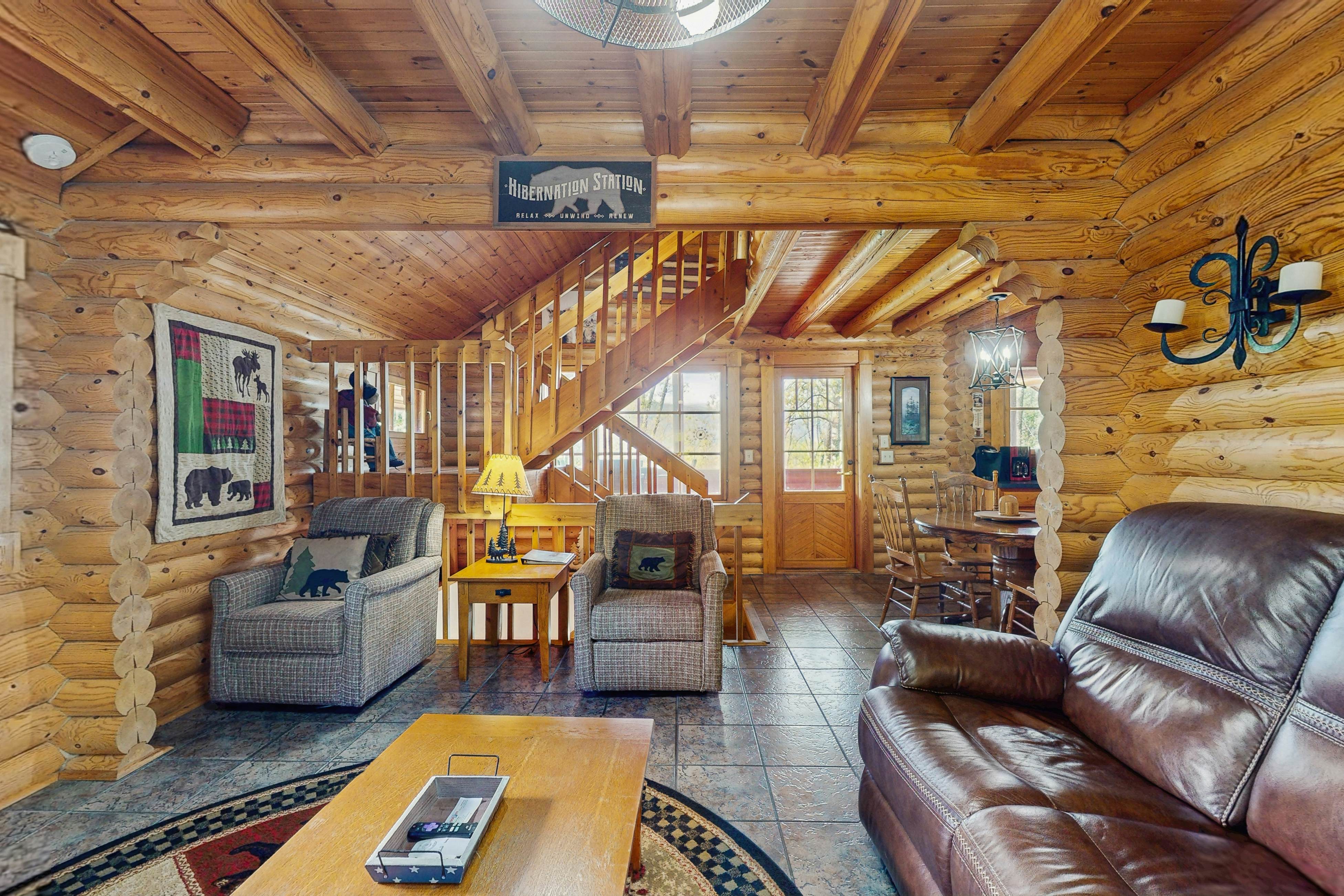 Peaceful Log Cabin, Sleeps 6・Hot tub・Fireplace