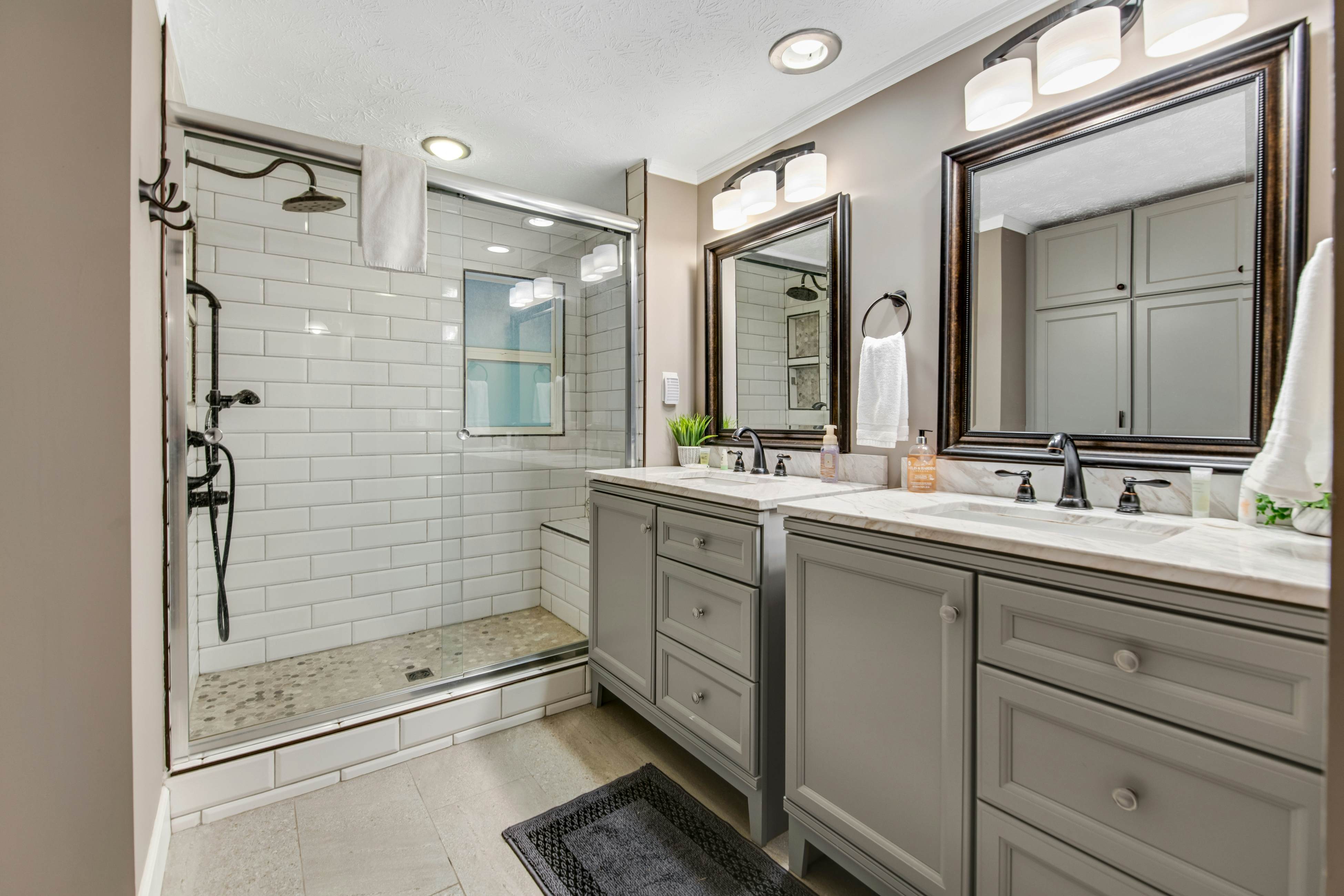 Lakefront Home・Dock・Covered Deck ・Fire Pit・Dogs OK