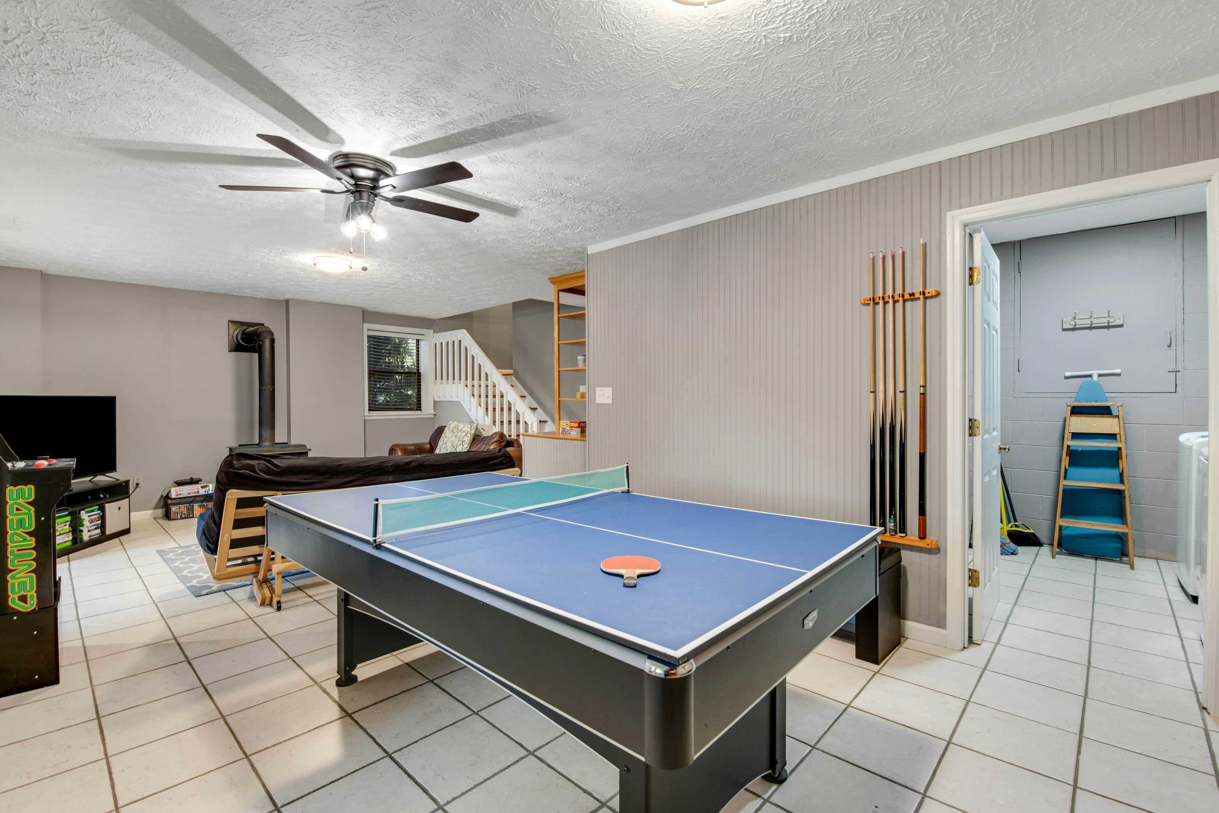 Lakefront Home・Dock・Covered Deck ・Fire Pit・Dogs OK