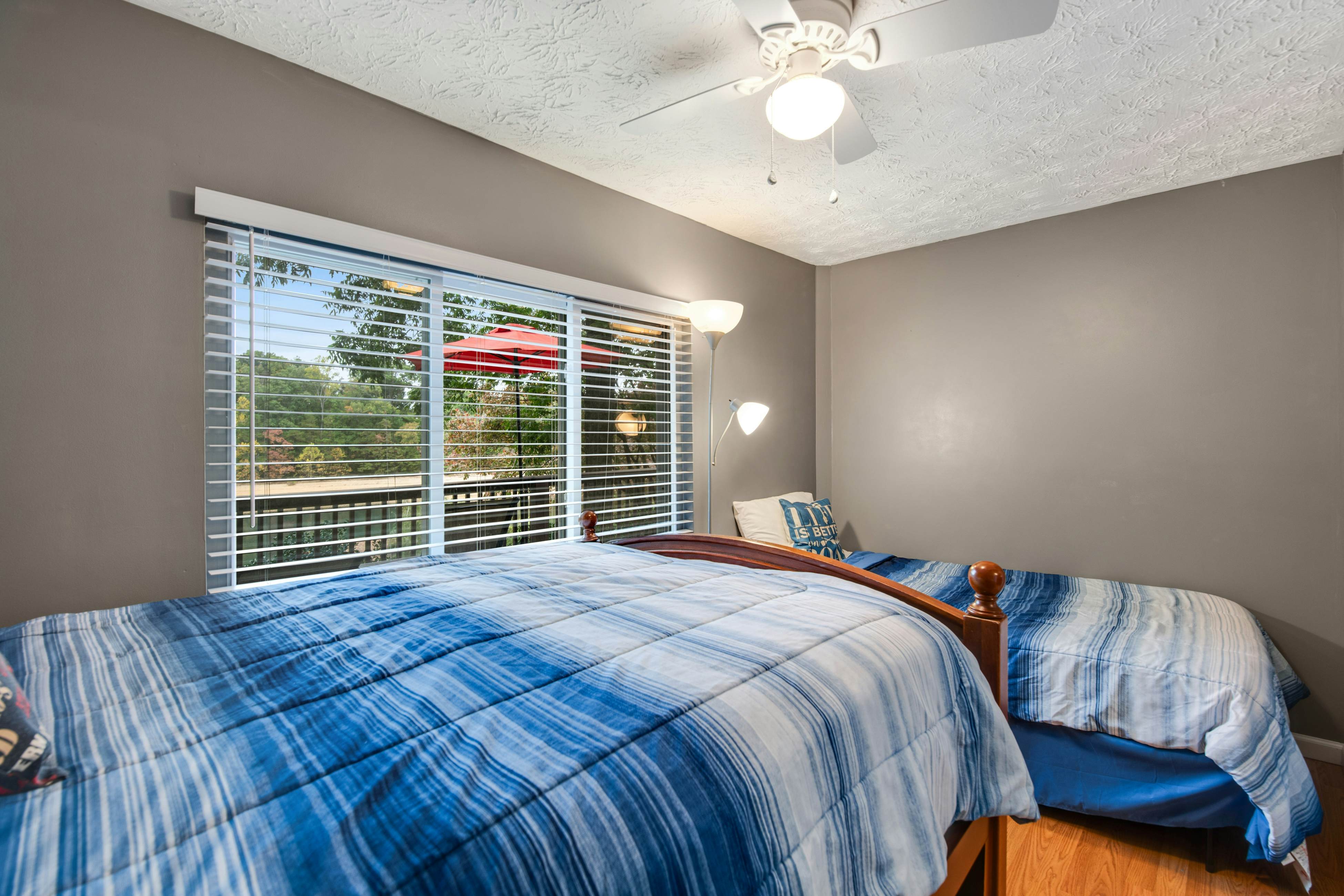 Lakefront Home・Dock・Covered Deck ・Fire Pit・Dogs OK