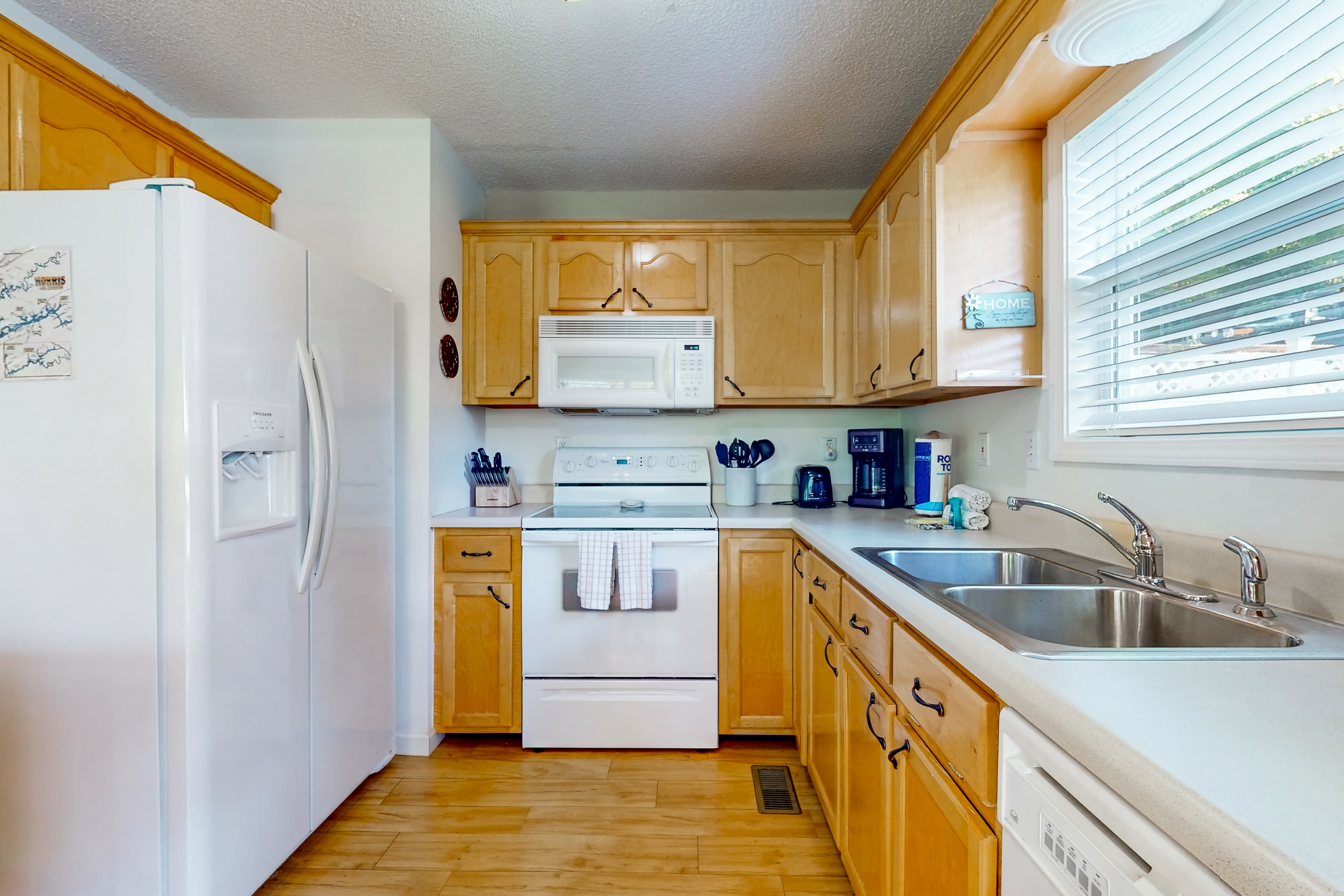 Lake Front Home, Sleeps 12・Games・Fire Pit・Dock