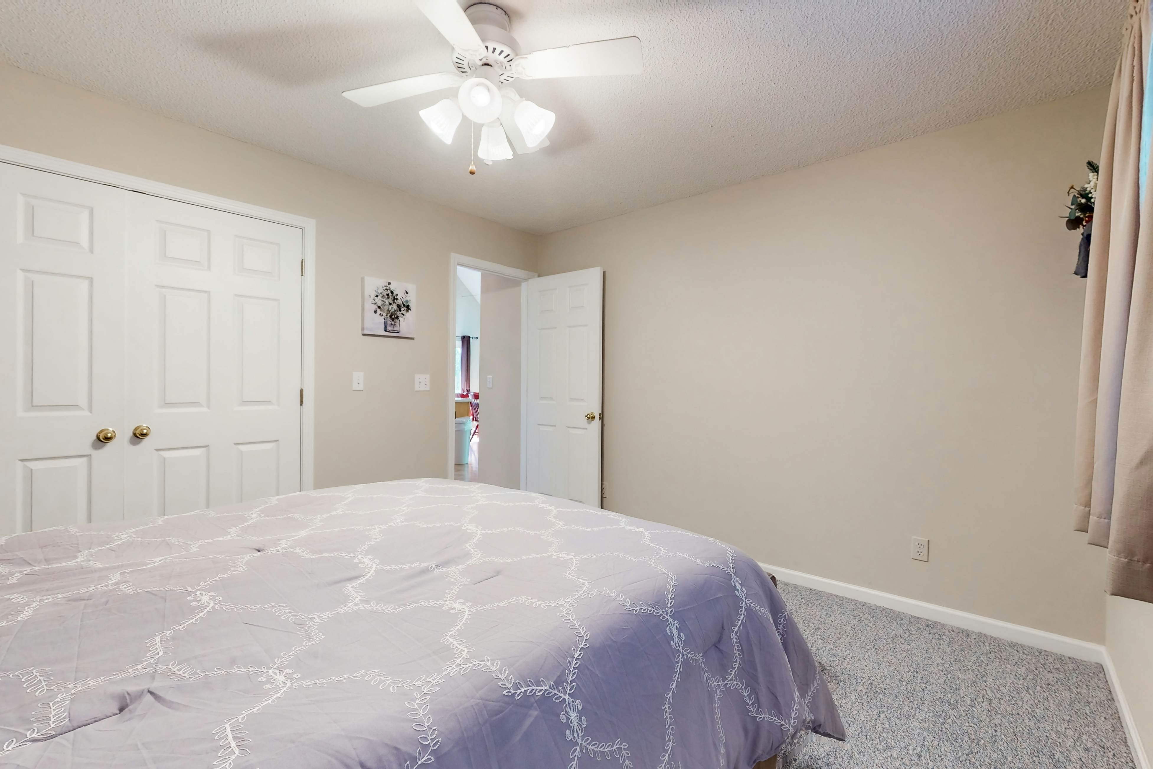 Lake front home with games, fire pit, gas grill and dock