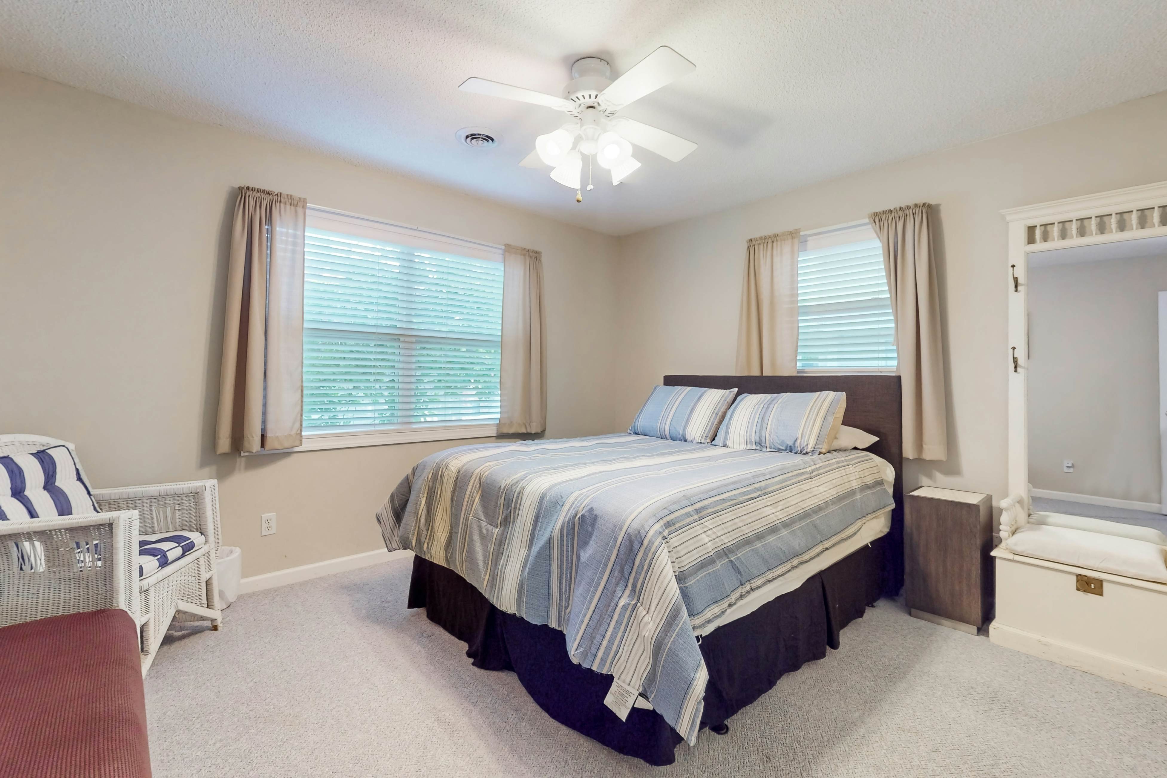 Lake front home with games, fire pit, gas grill and dock