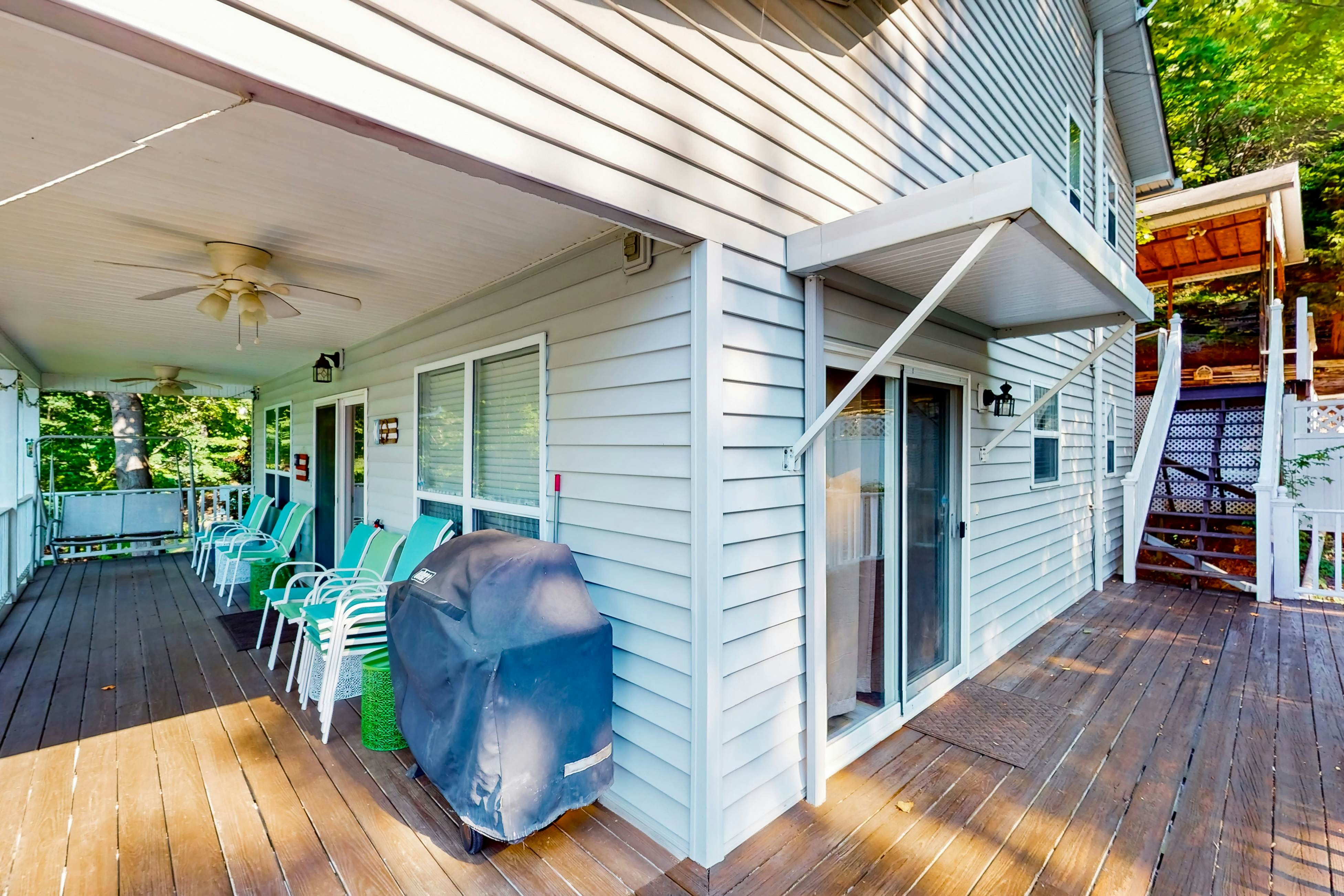 Lake front home with games, fire pit, gas grill and dock