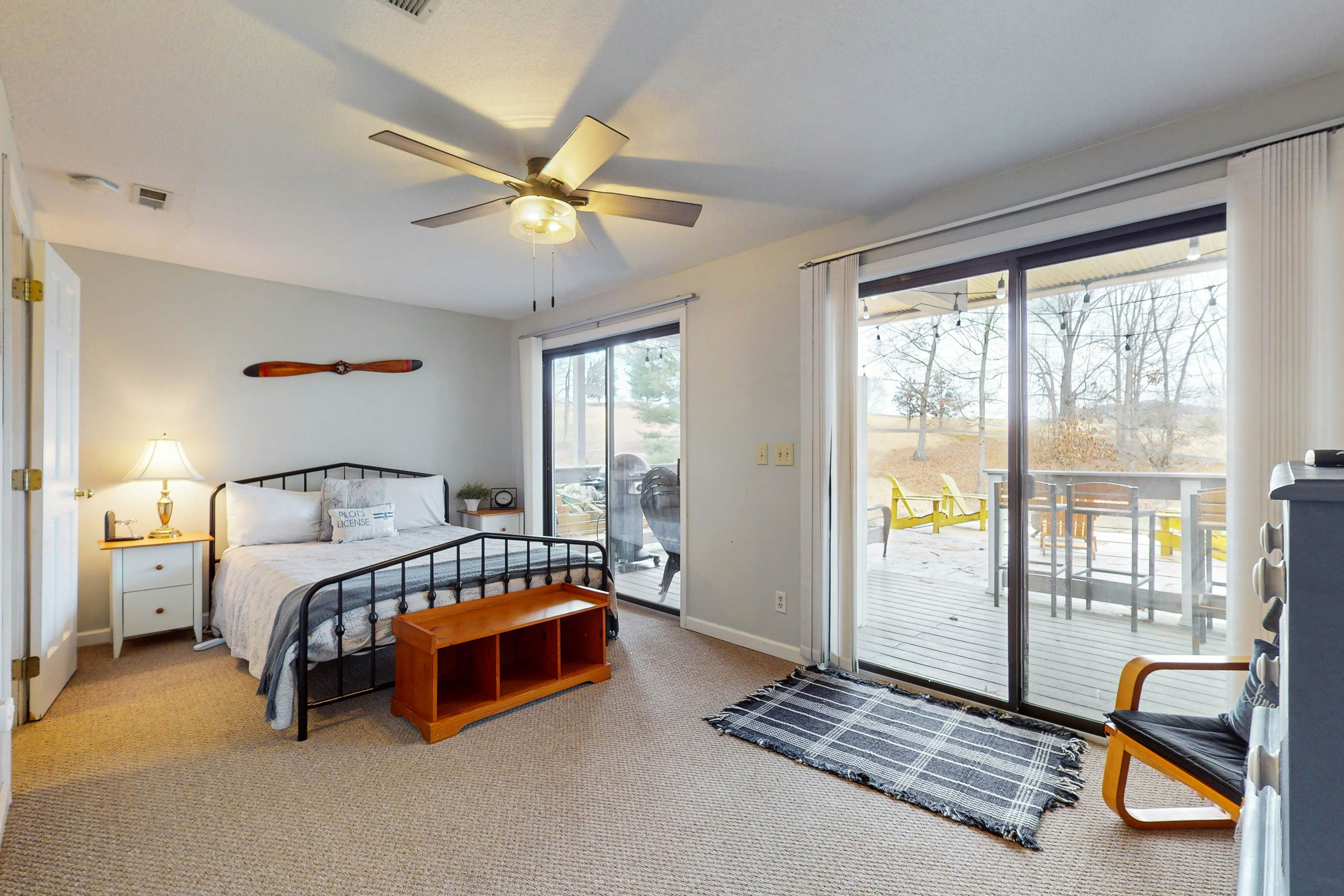 Ultimate Lake Cabin | Hot Tub・Firepit・Outdoor Fun