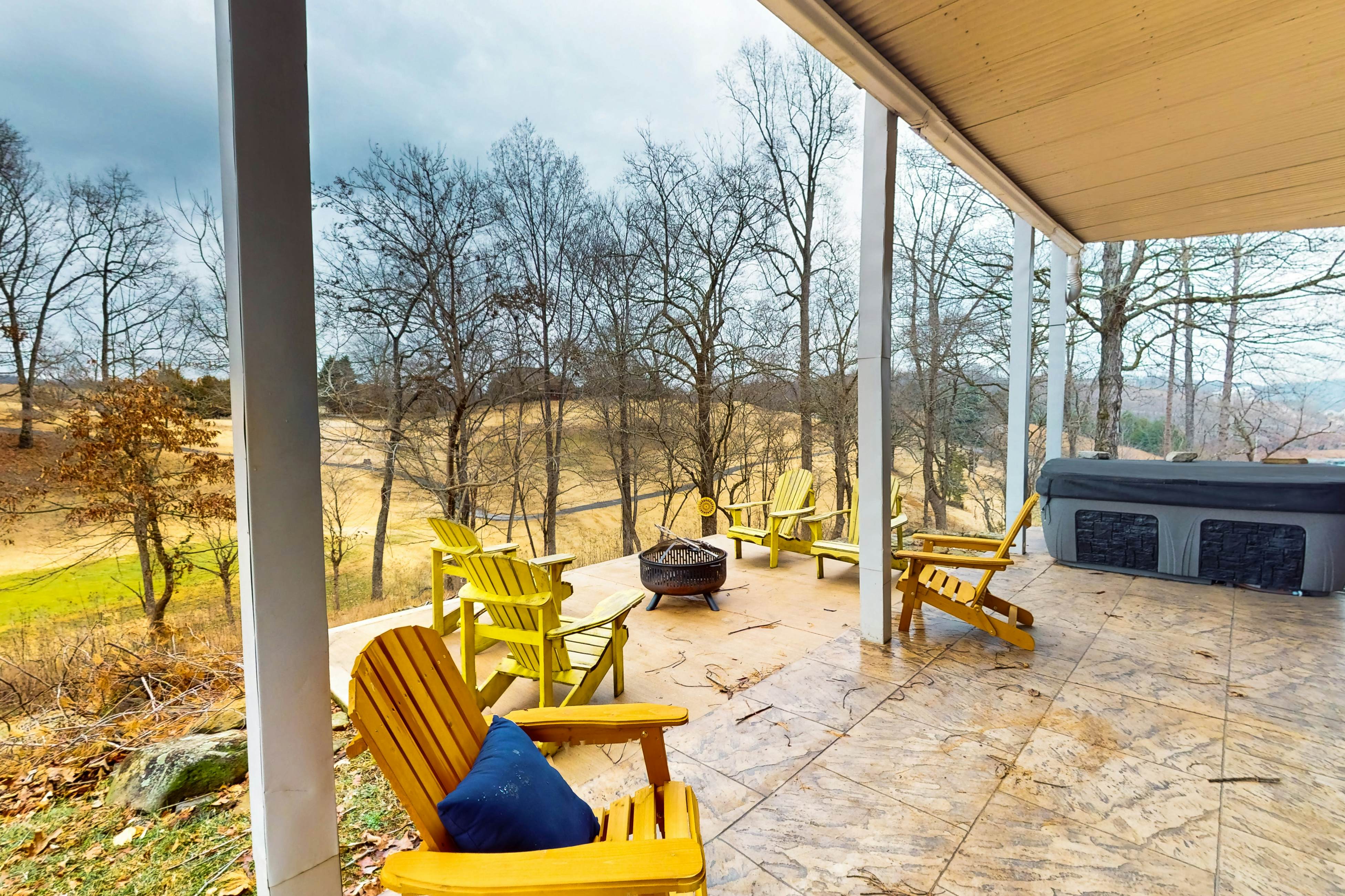 Ultimate Lake Cabin | Hot Tub・Firepit・Outdoor Fun