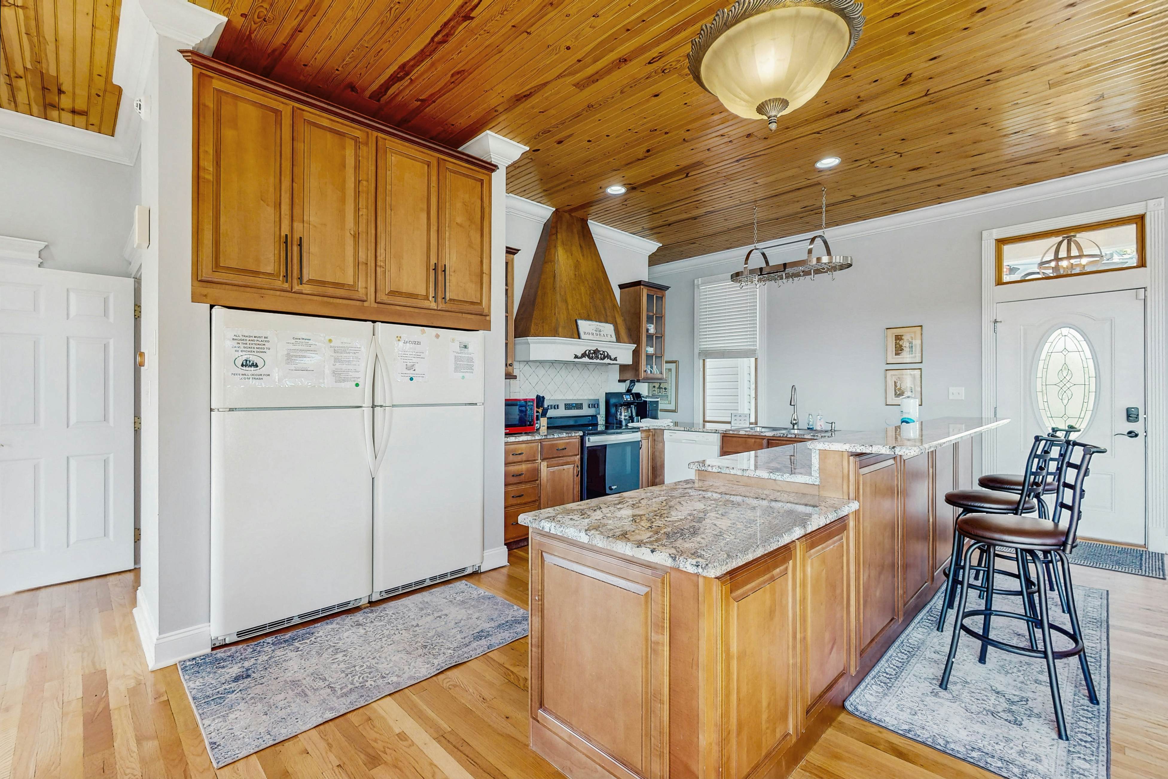 Stunning lake front home w/dock, card tables, wet bar, fire pit & amazing views!