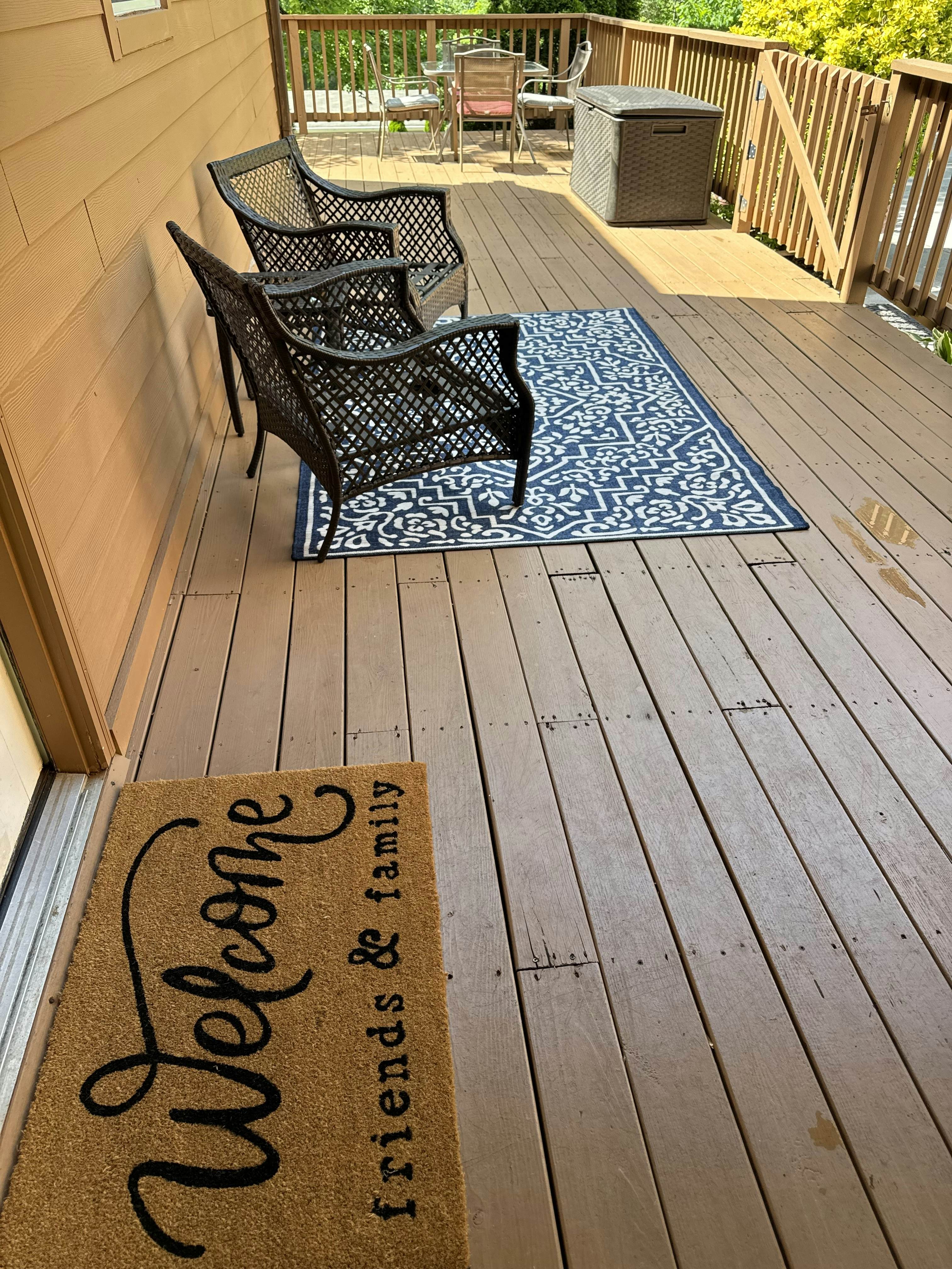 Dog-Friendly Home w/ Deck & Parking・Free Tickets
