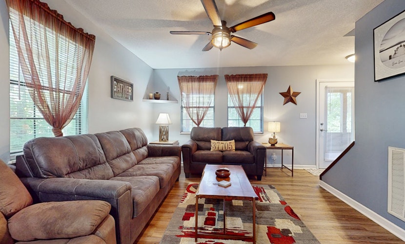 Charming Dog Friendly Home, Sleeps 6・Deck・Grill