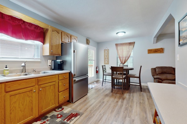 Charming Dog Friendly Home, Sleeps 6・Deck・Grill