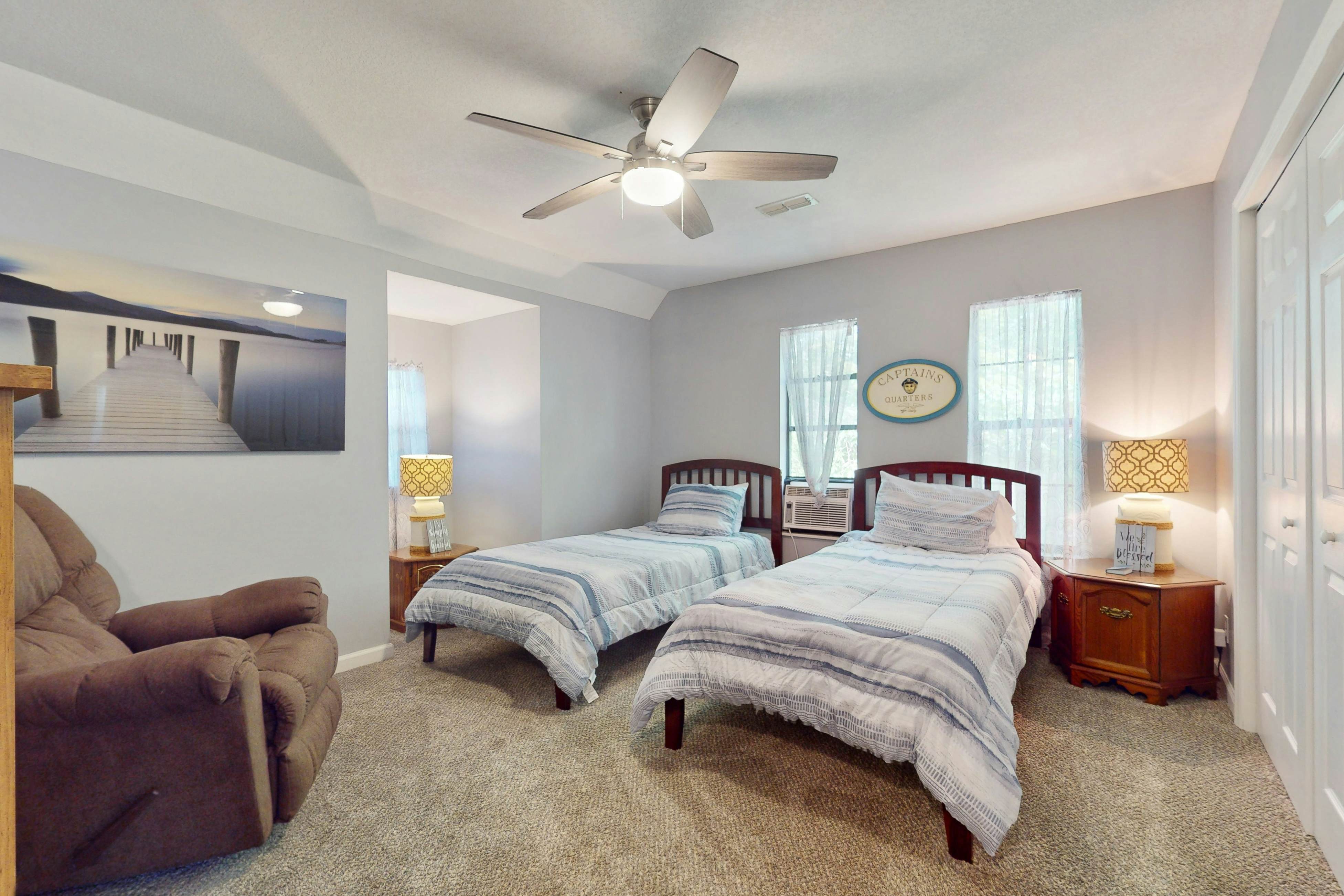 Dog-Friendly Home w/ Deck & Parking・Free Tickets