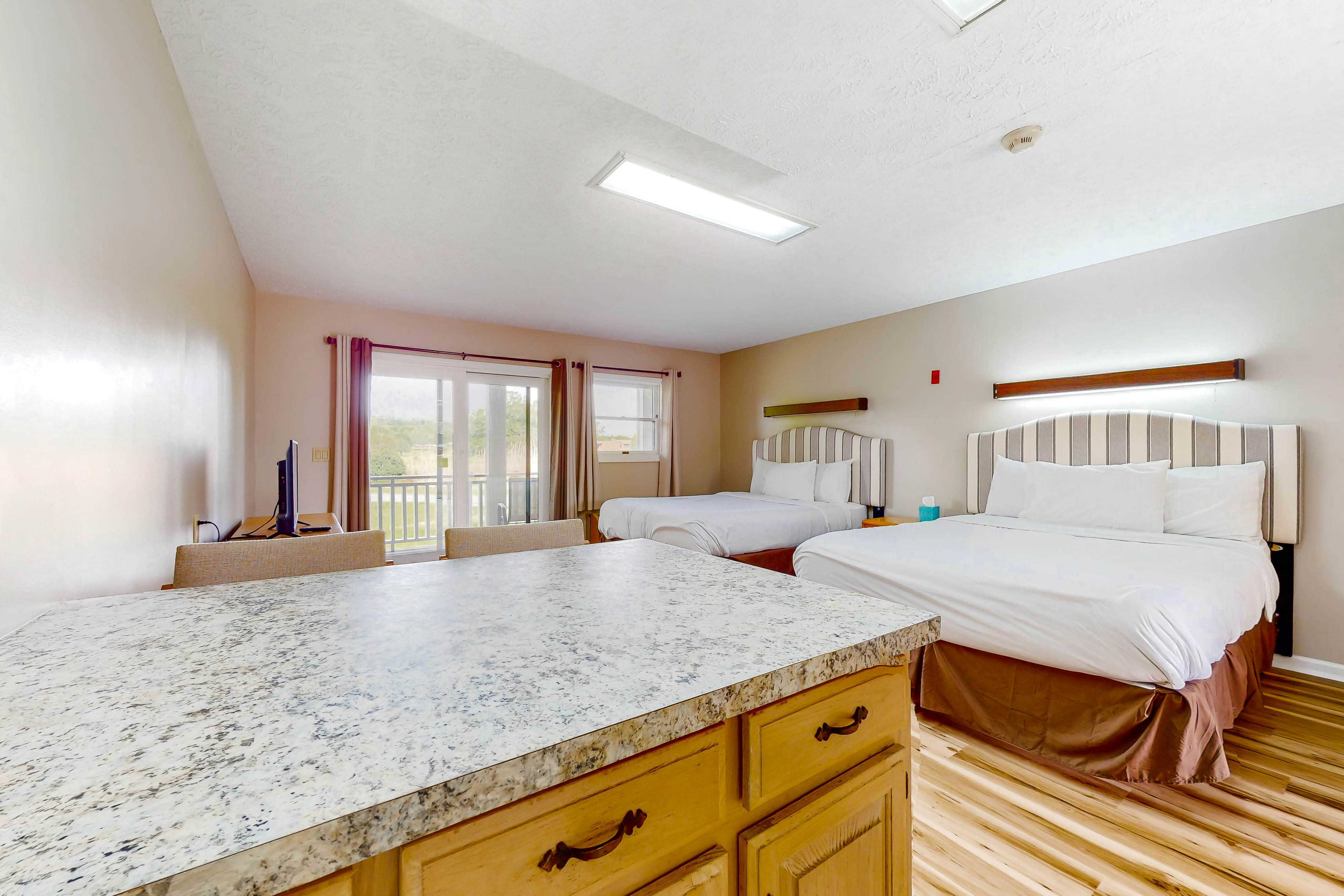 Studio W Patio・Close to Lake・ Fitness room・Games