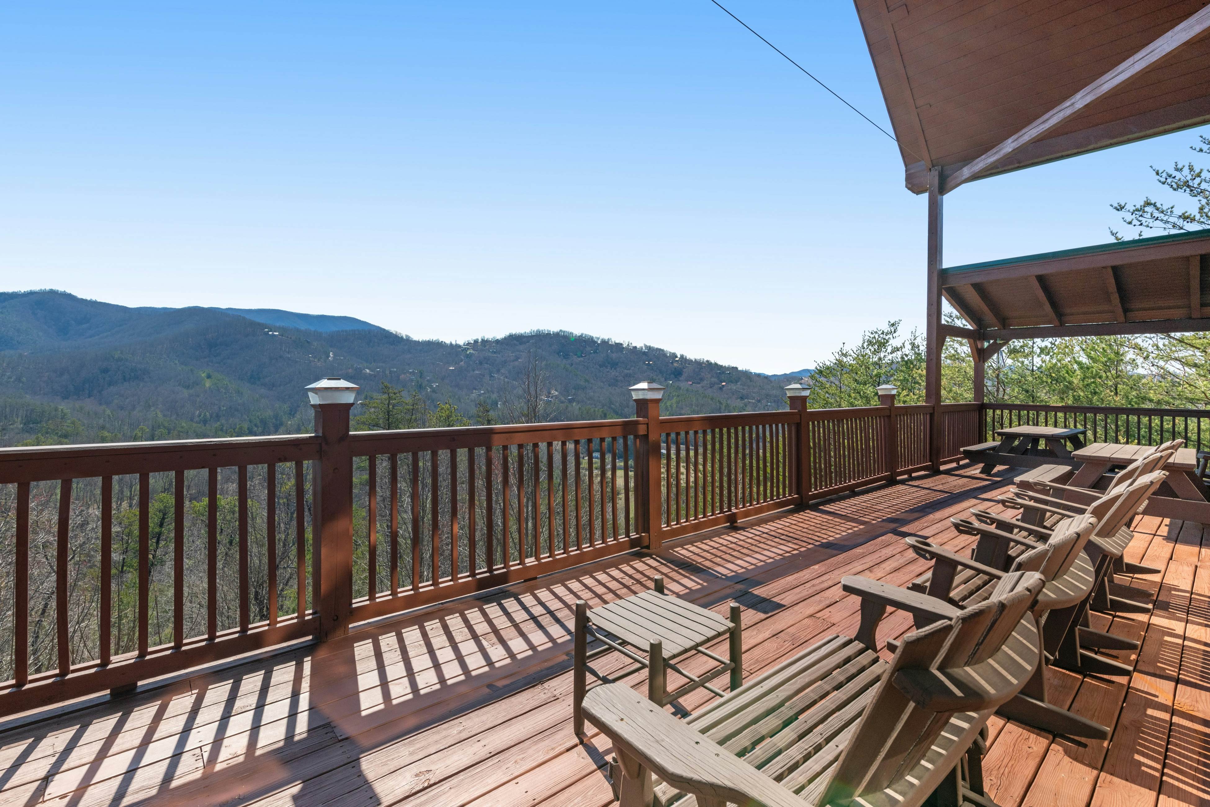 Family Friendly Cabin, Sleeps 8, Pool Table, Hot Tub