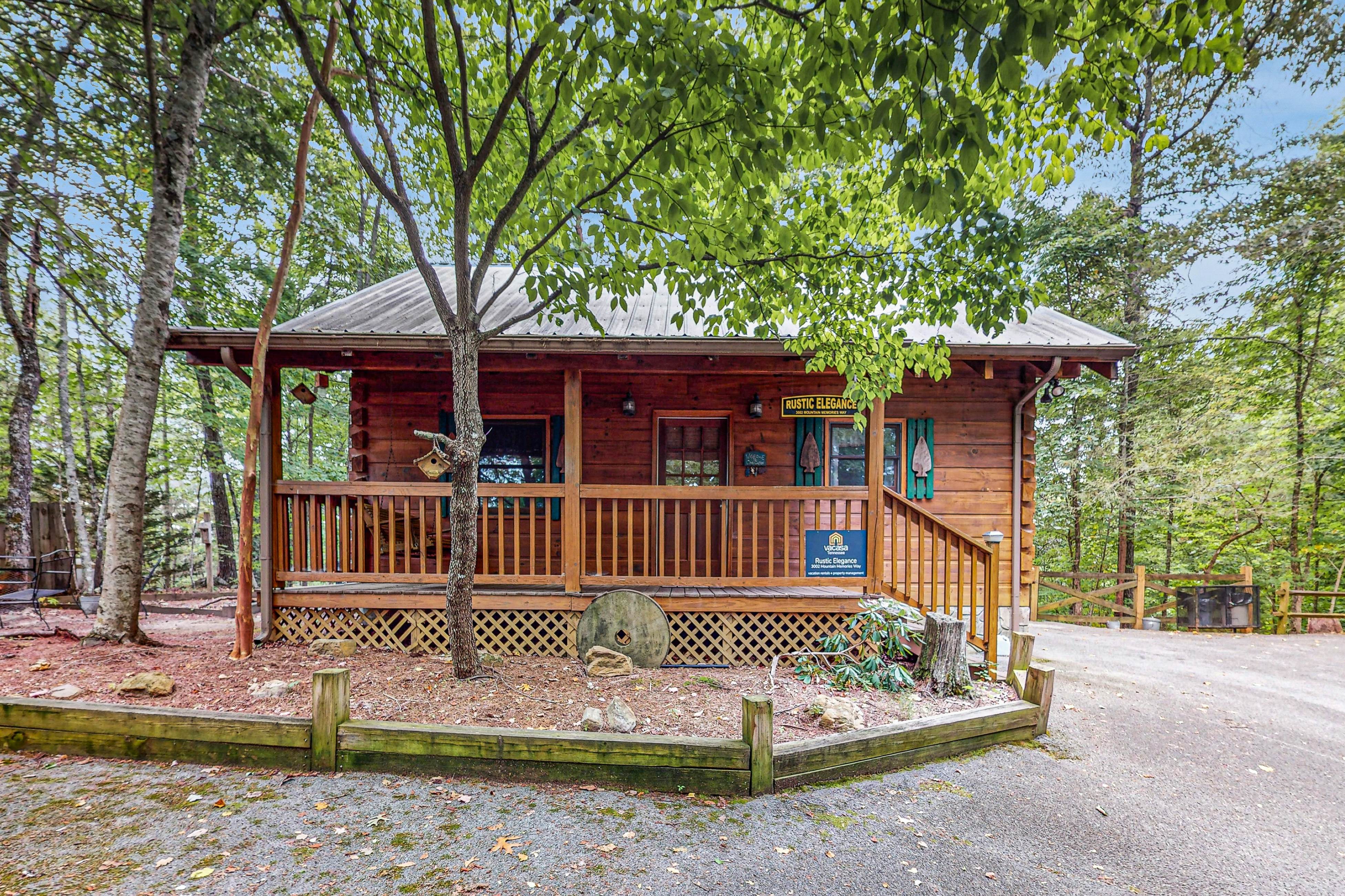 Smoky Mountain retreat with deck, hot tub, pool table, & free attraction tickets