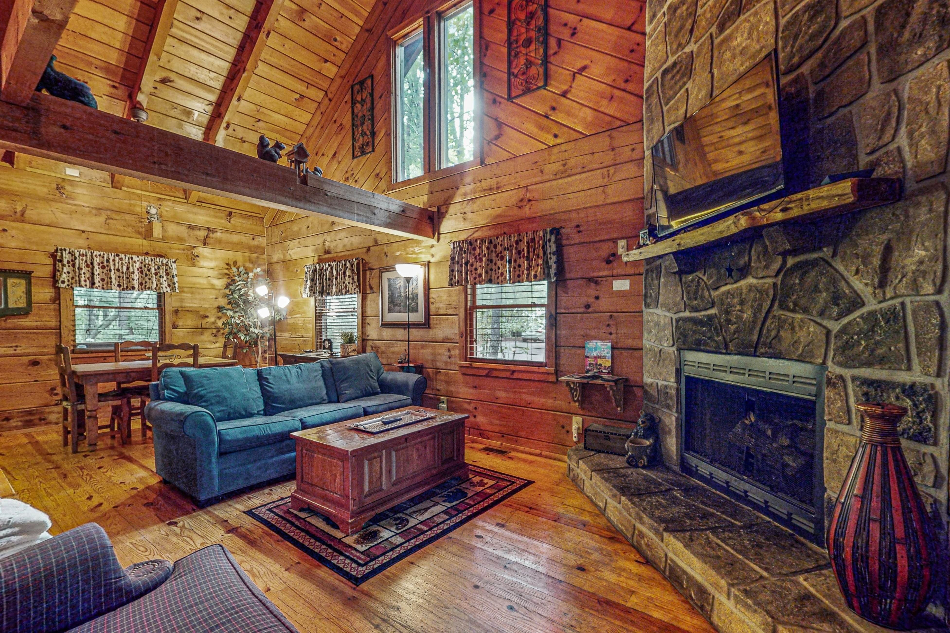 Smoky Mountain retreat with deck, hot tub, pool table, & free attraction tickets