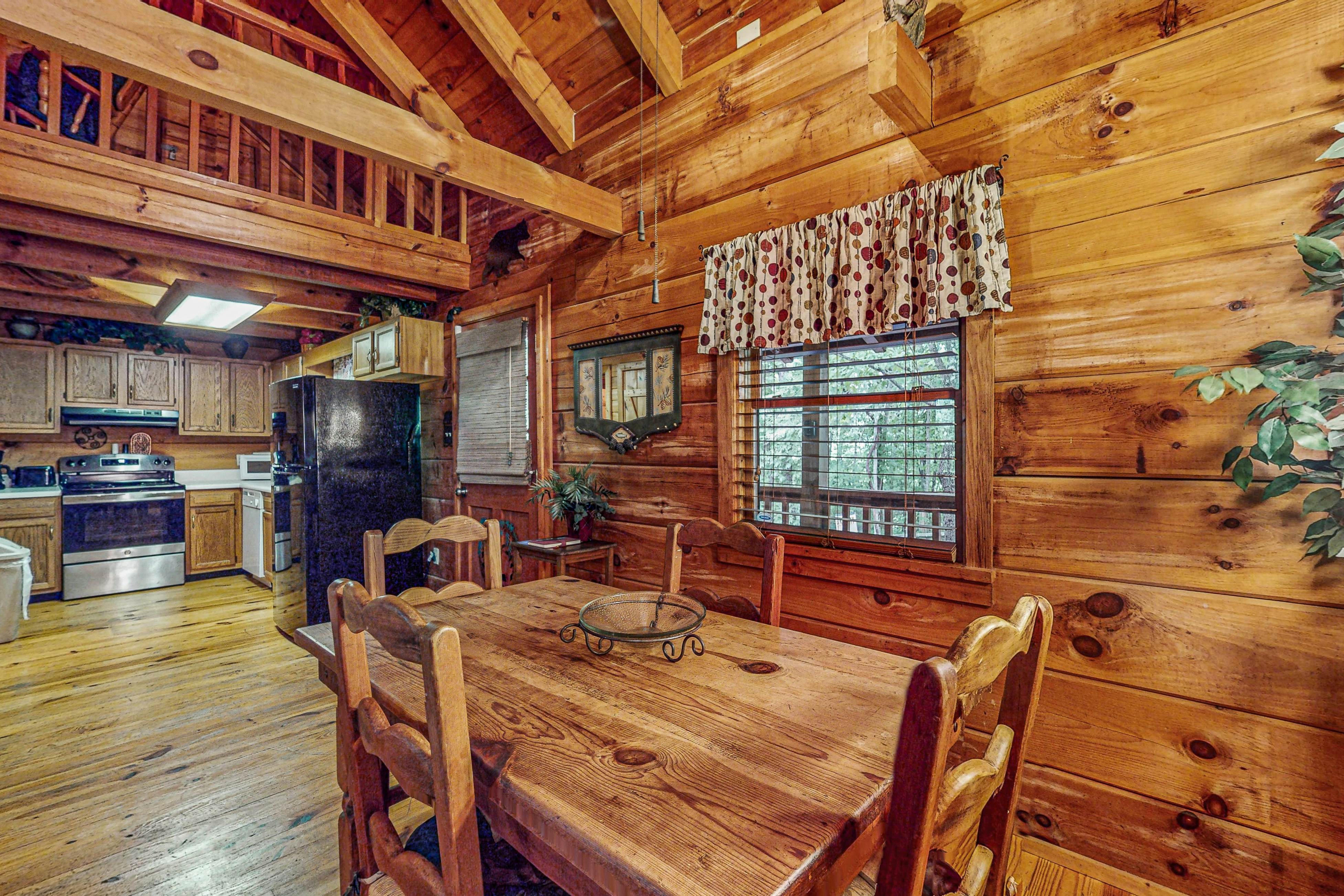 Smoky Mountain retreat with deck, hot tub, pool table, & free attraction tickets