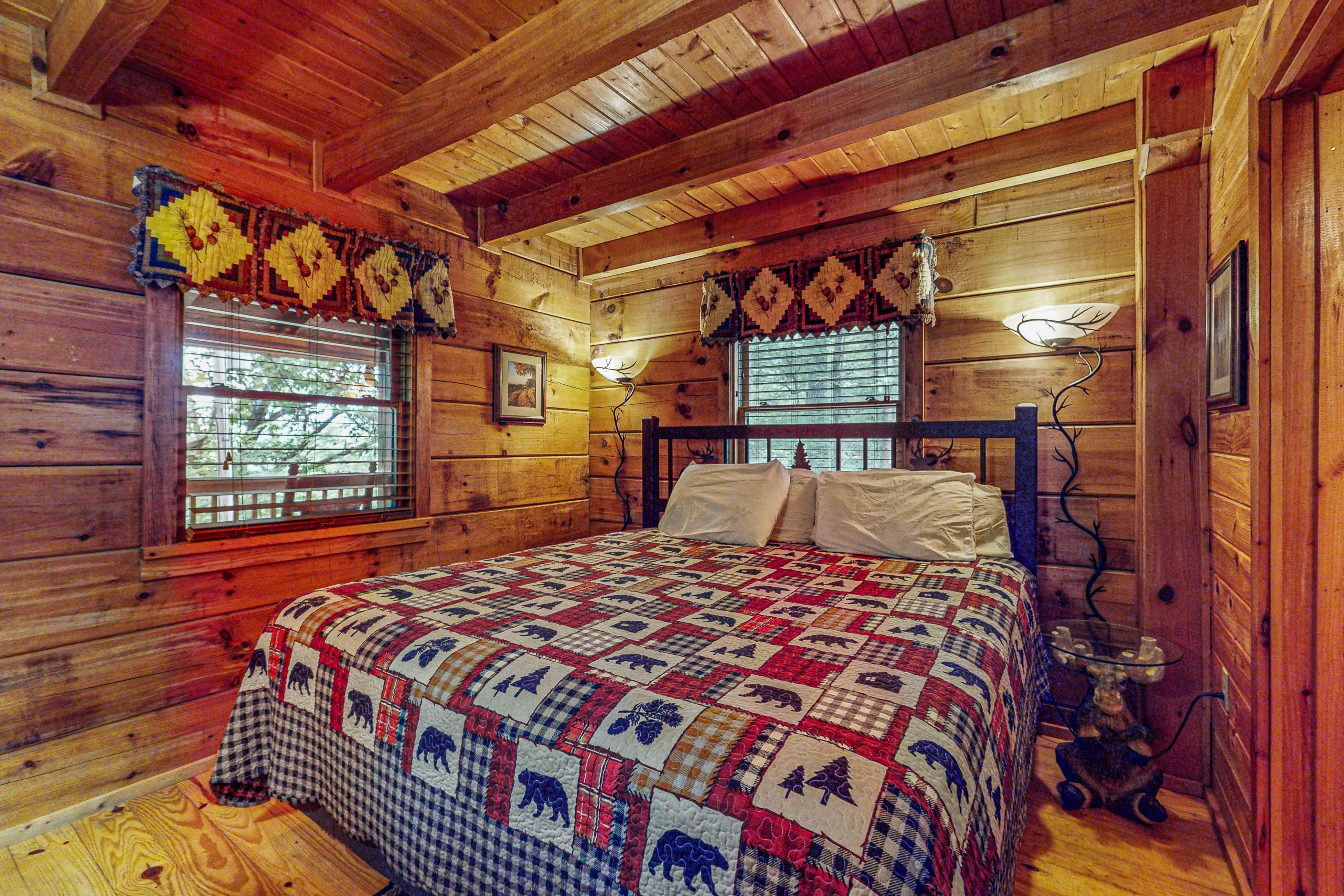 Smoky Mountain retreat with deck, hot tub, pool table, & free attraction tickets