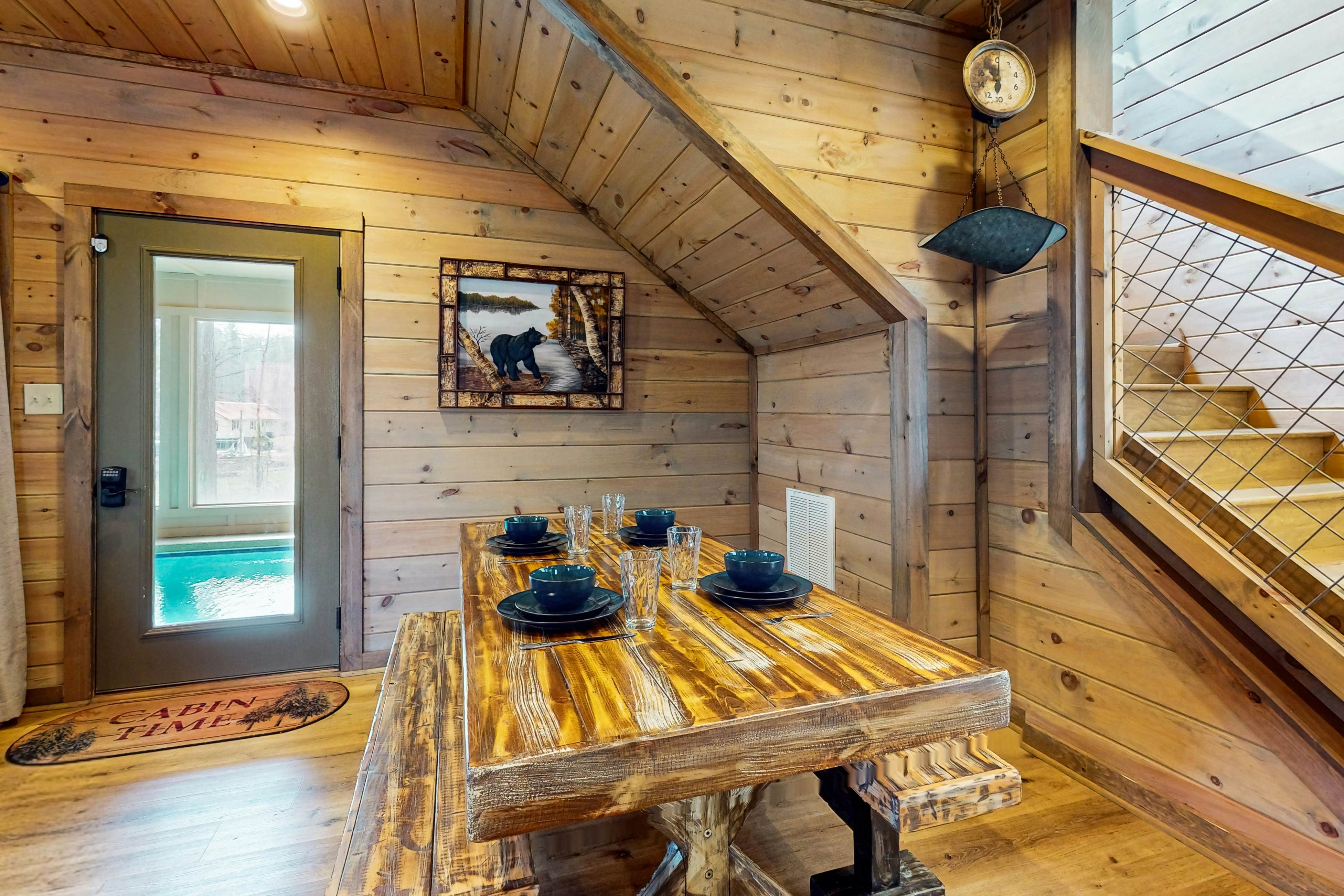 Cozy Cabin, Sleeps 6・Indoor Pool・Hot Tub・Game Room