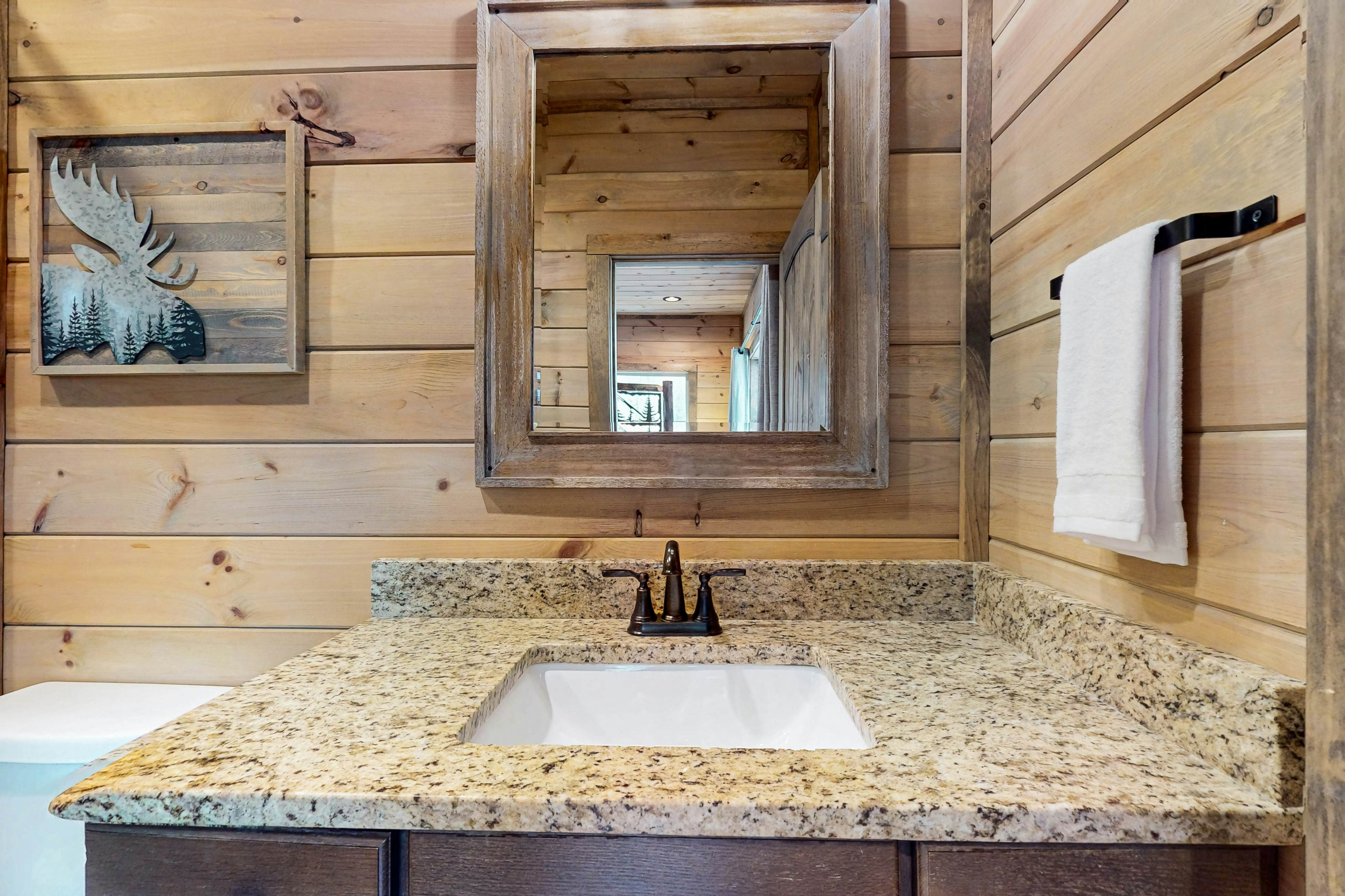 Cozy Cabin, Sleeps 6・Indoor Pool・Hot Tub・Game Room