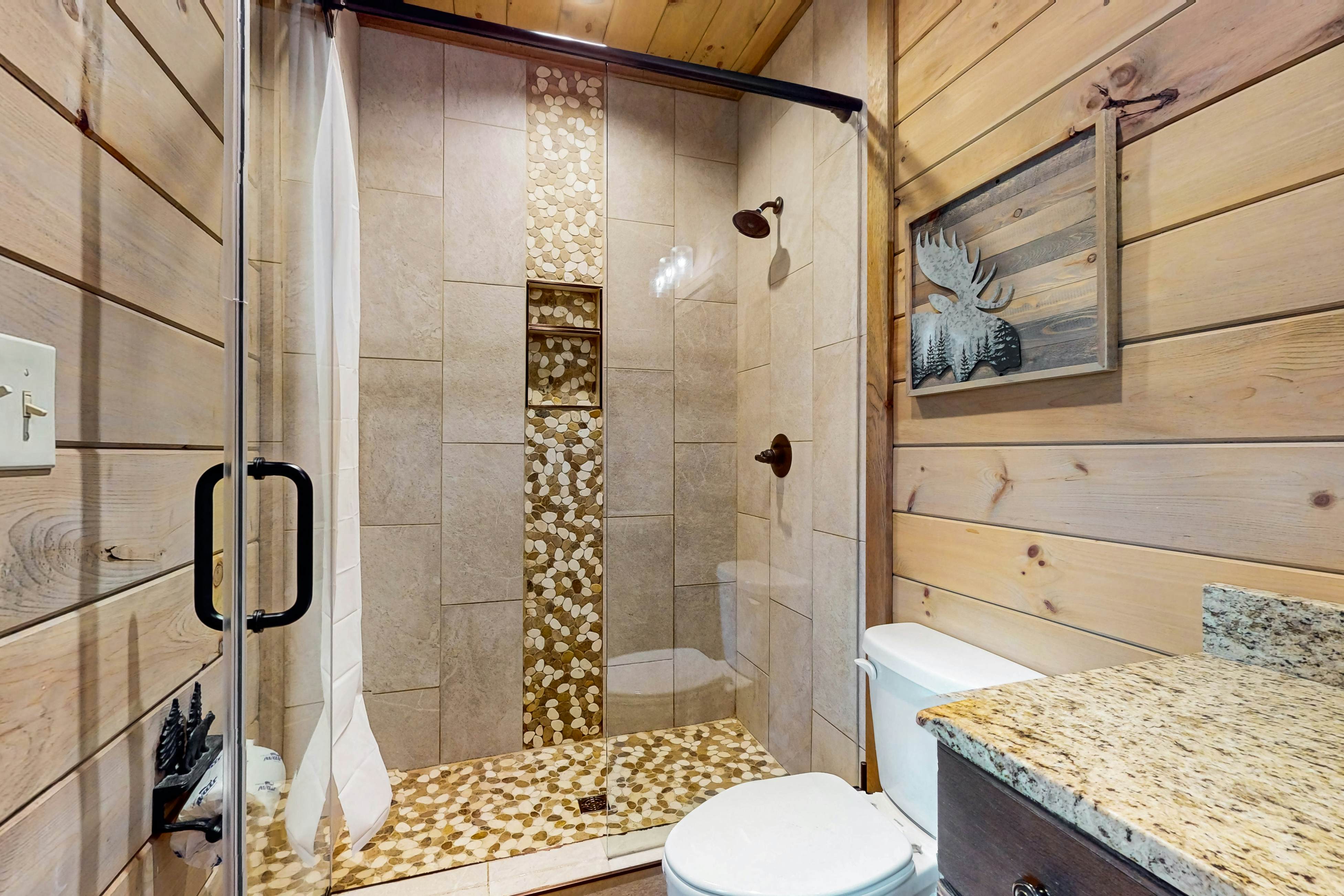 Cozy Cabin, Sleeps 6・Indoor Pool・Hot Tub・Game Room