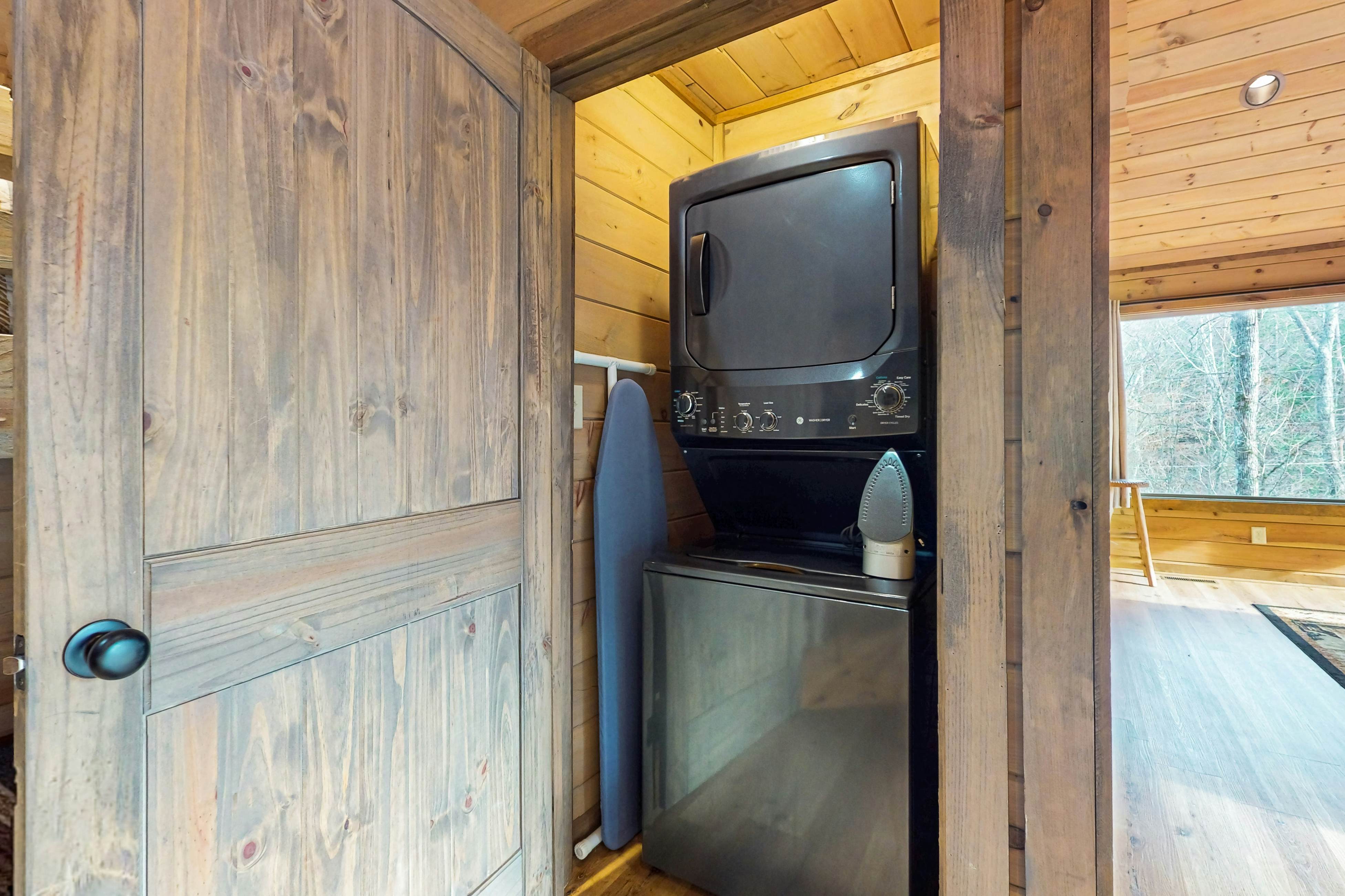 Cozy Cabin, Sleeps 6・Indoor Pool・Hot Tub・Game Room