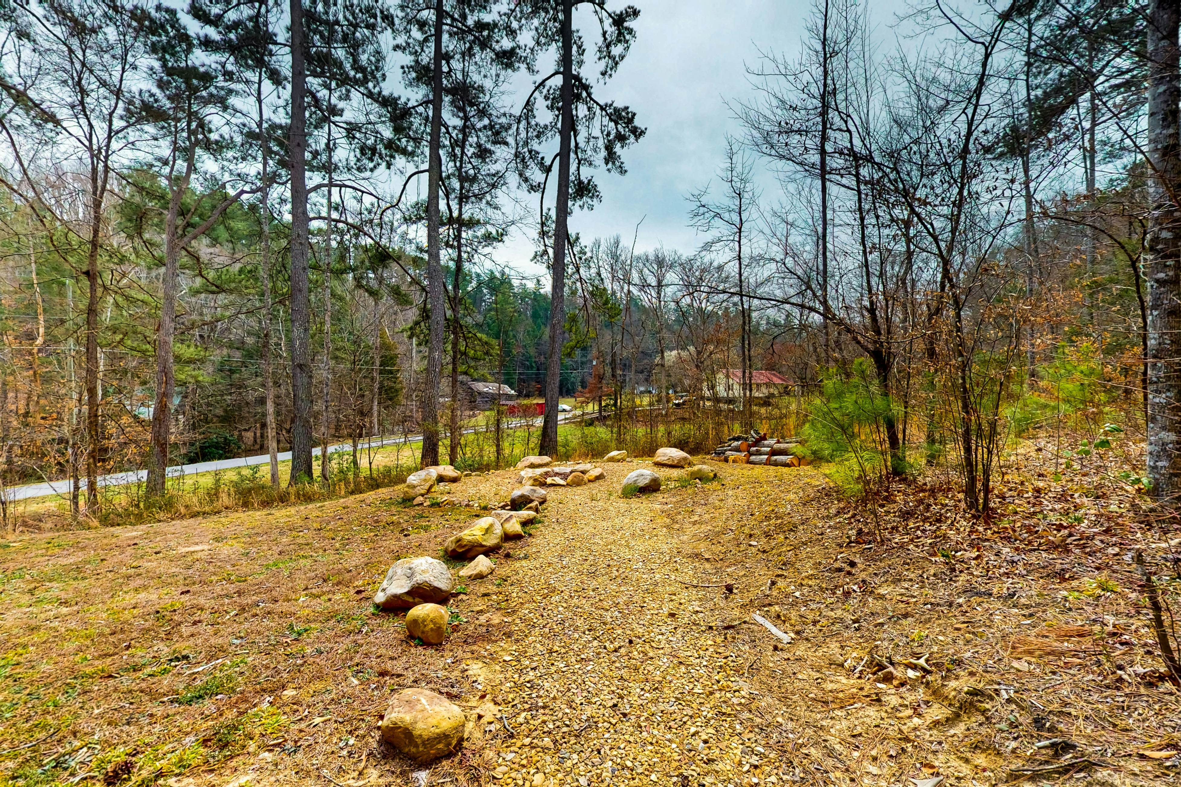 Cozy Cabin, Sleeps 6・Indoor Pool・Hot Tub・Game Room