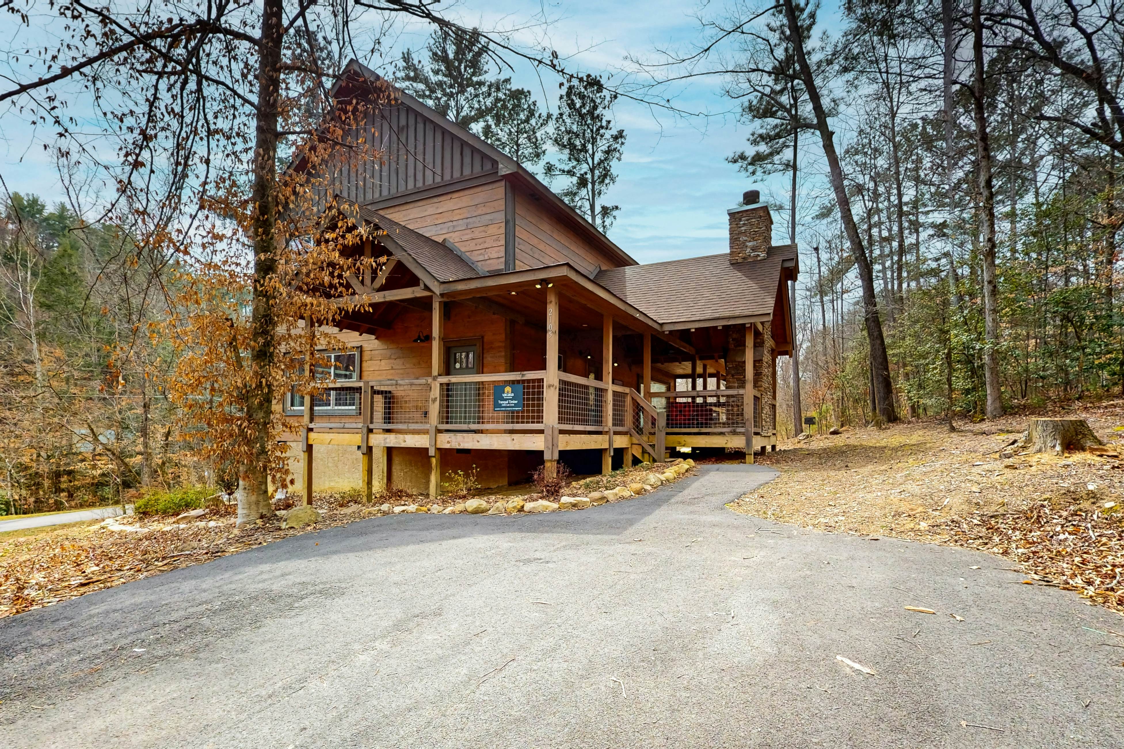 Cozy Cabin, Sleeps 6・Indoor Pool・Hot Tub・Game Room