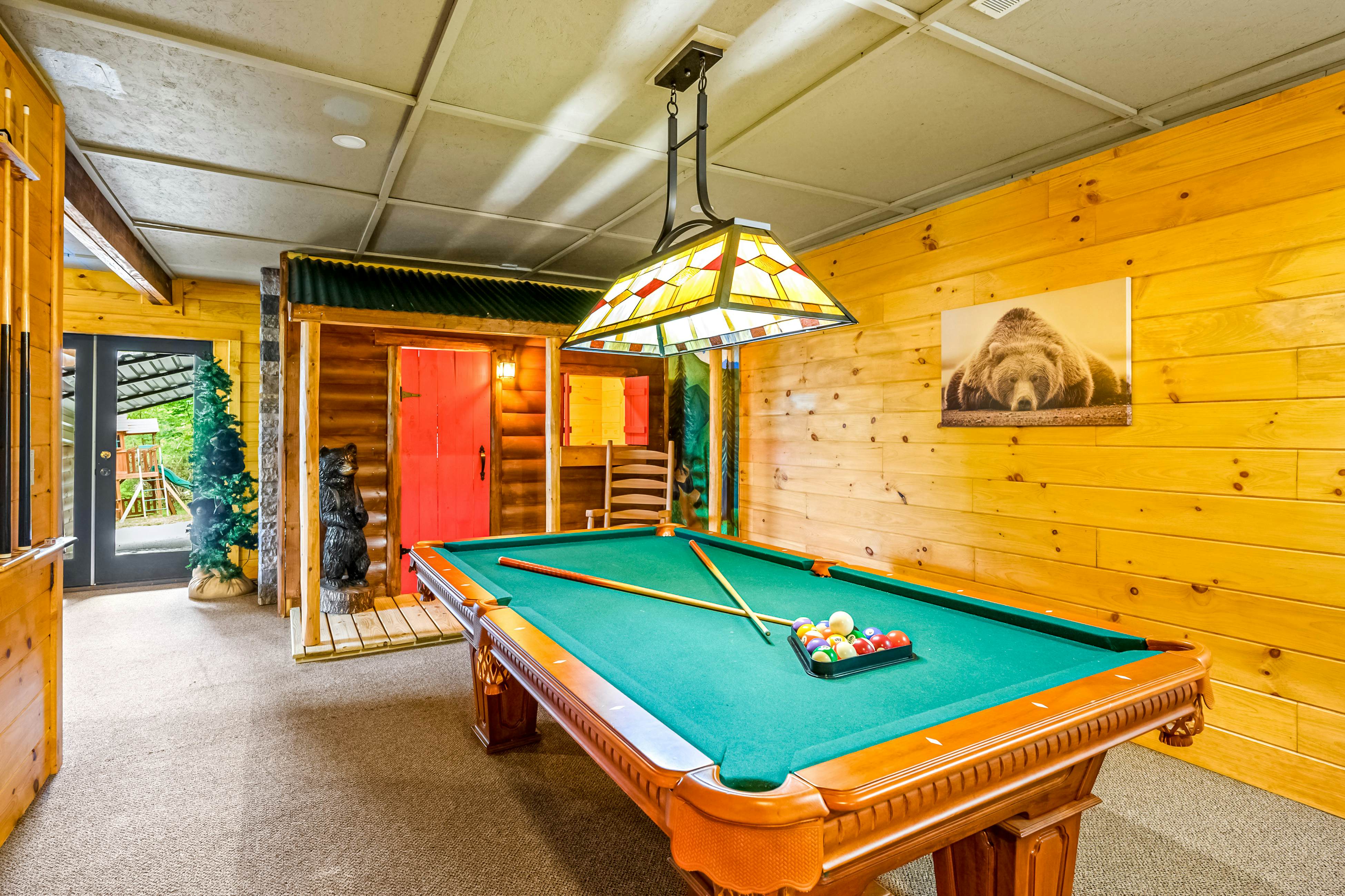 Mtn view home w/ hot tub, playhouse, game room, & gym + free attraction tickets