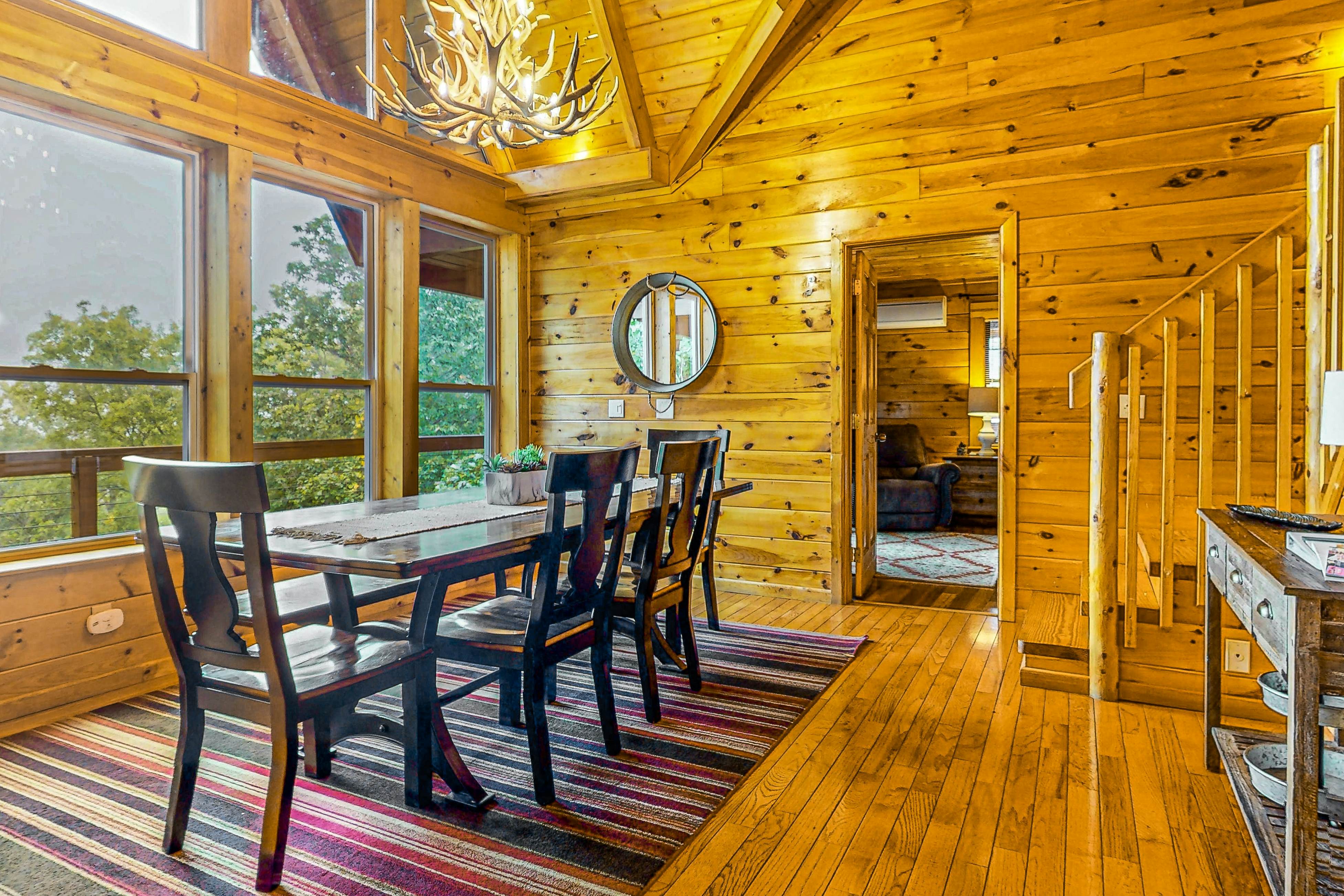 Mtn view home w/ hot tub, playhouse, game room, & gym + free attraction tickets