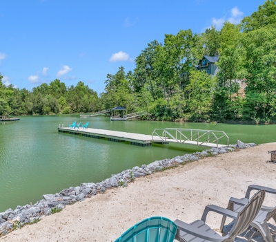 Scenic Lake View Cabin, Sleep 15・Game room・Hot Tub