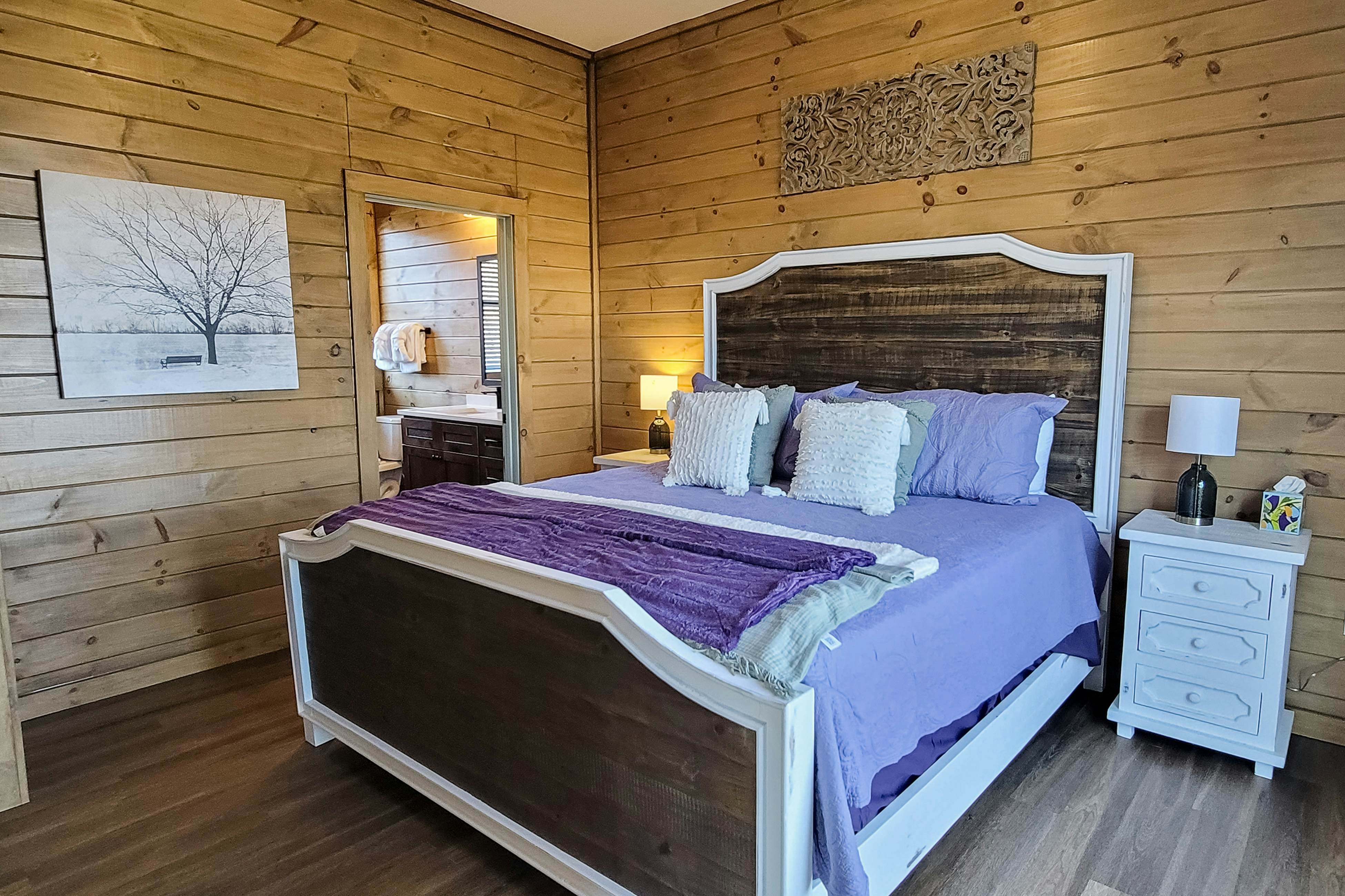 Scenic Lake View Cabin, Sleep 15・Game room・Hot Tub