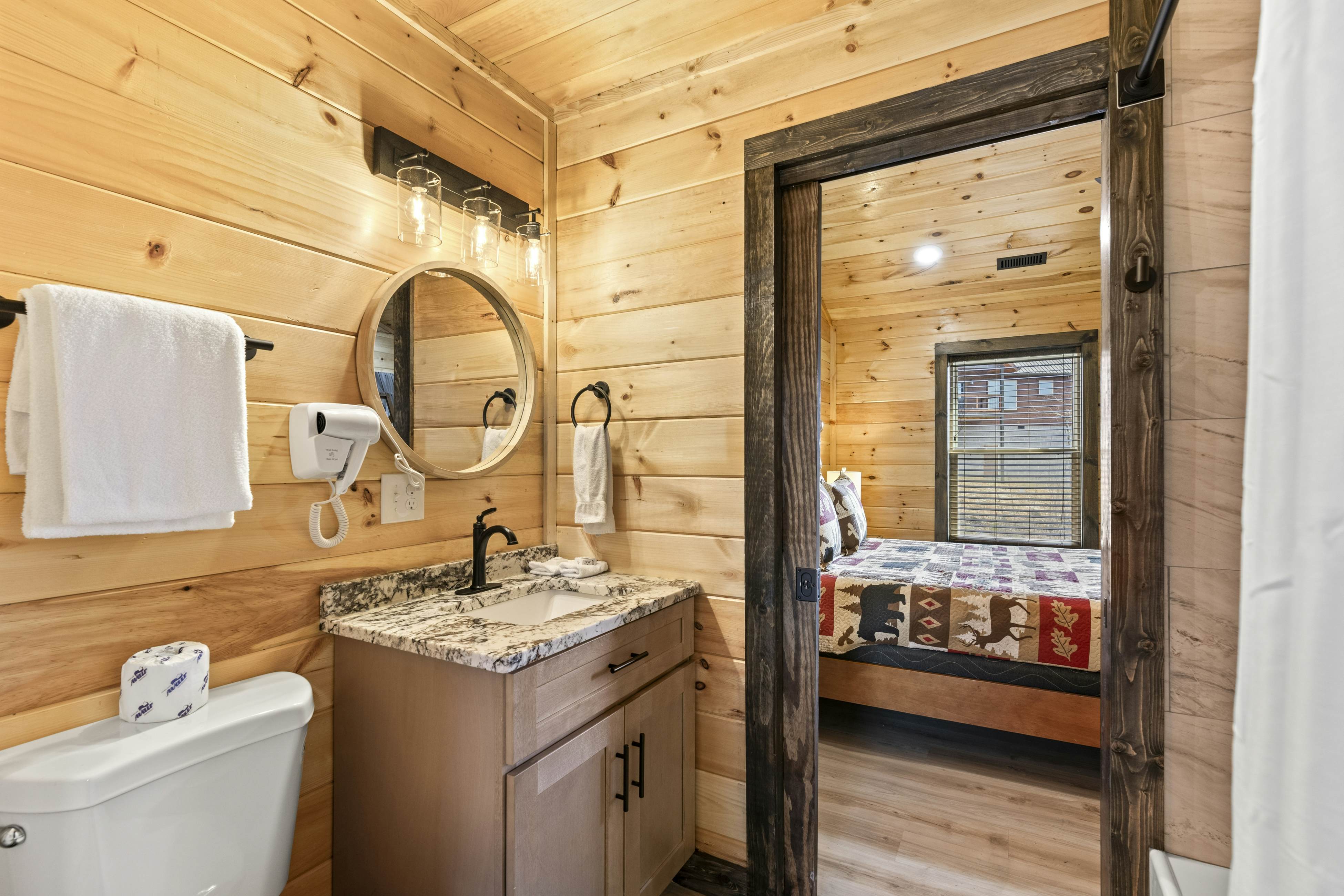 Lovely cabin with tons of amenities, pool, hot tub, theater, pool table, et al!