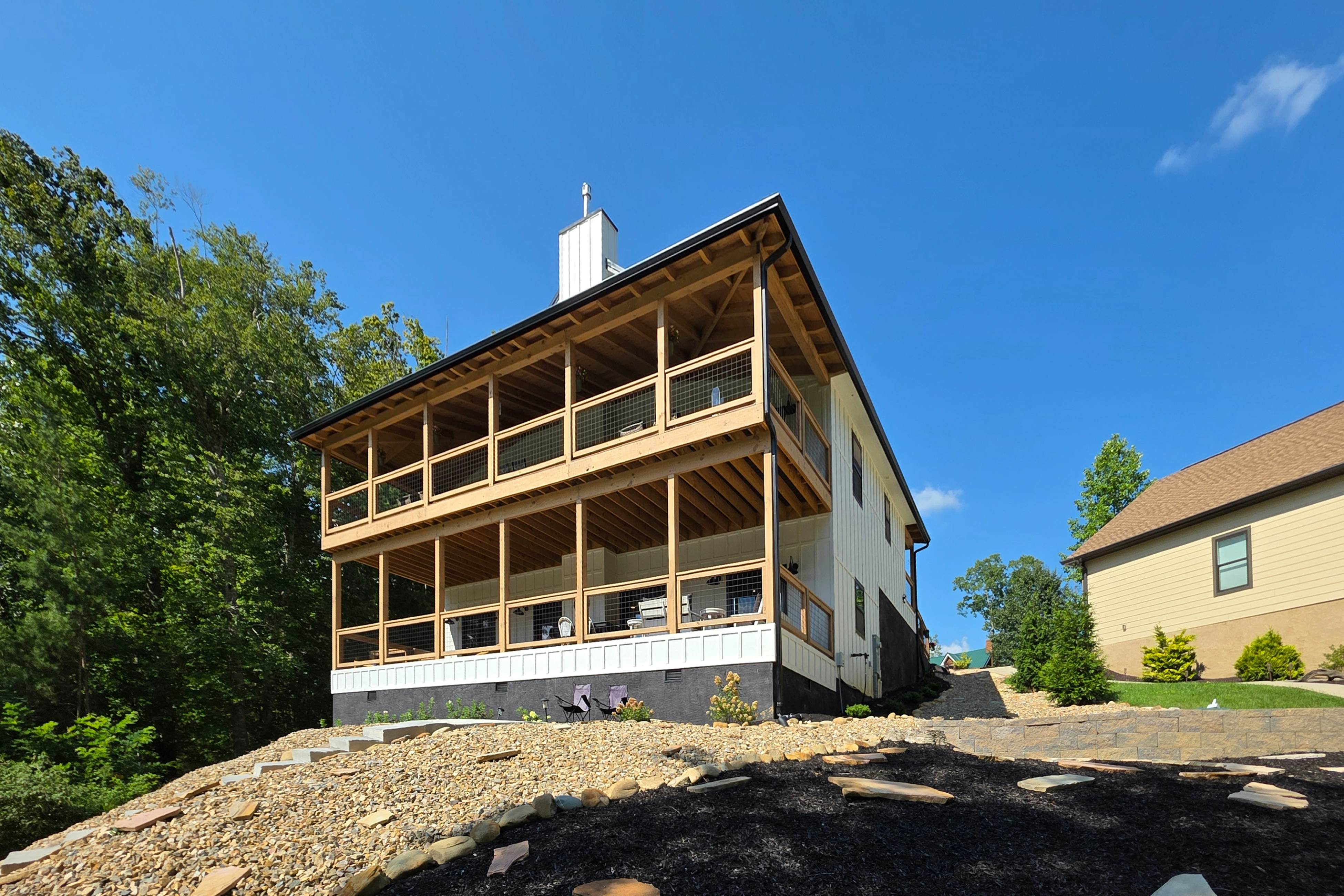 Beautiful Lake Front Retreat, Sleeps 4・Dock・Games