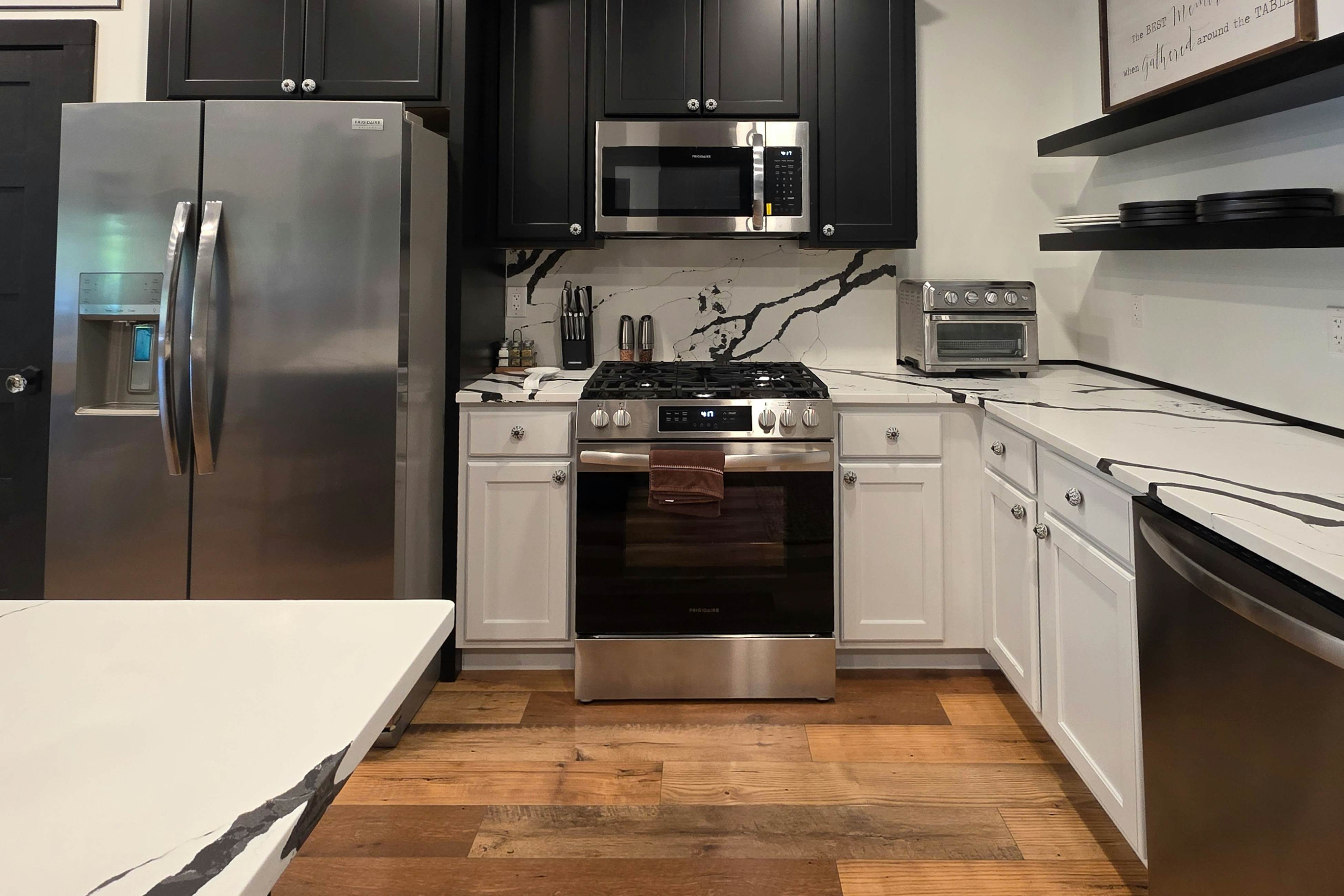 Beautiful Lake Front Retreat, Sleeps 4・Dock・Games