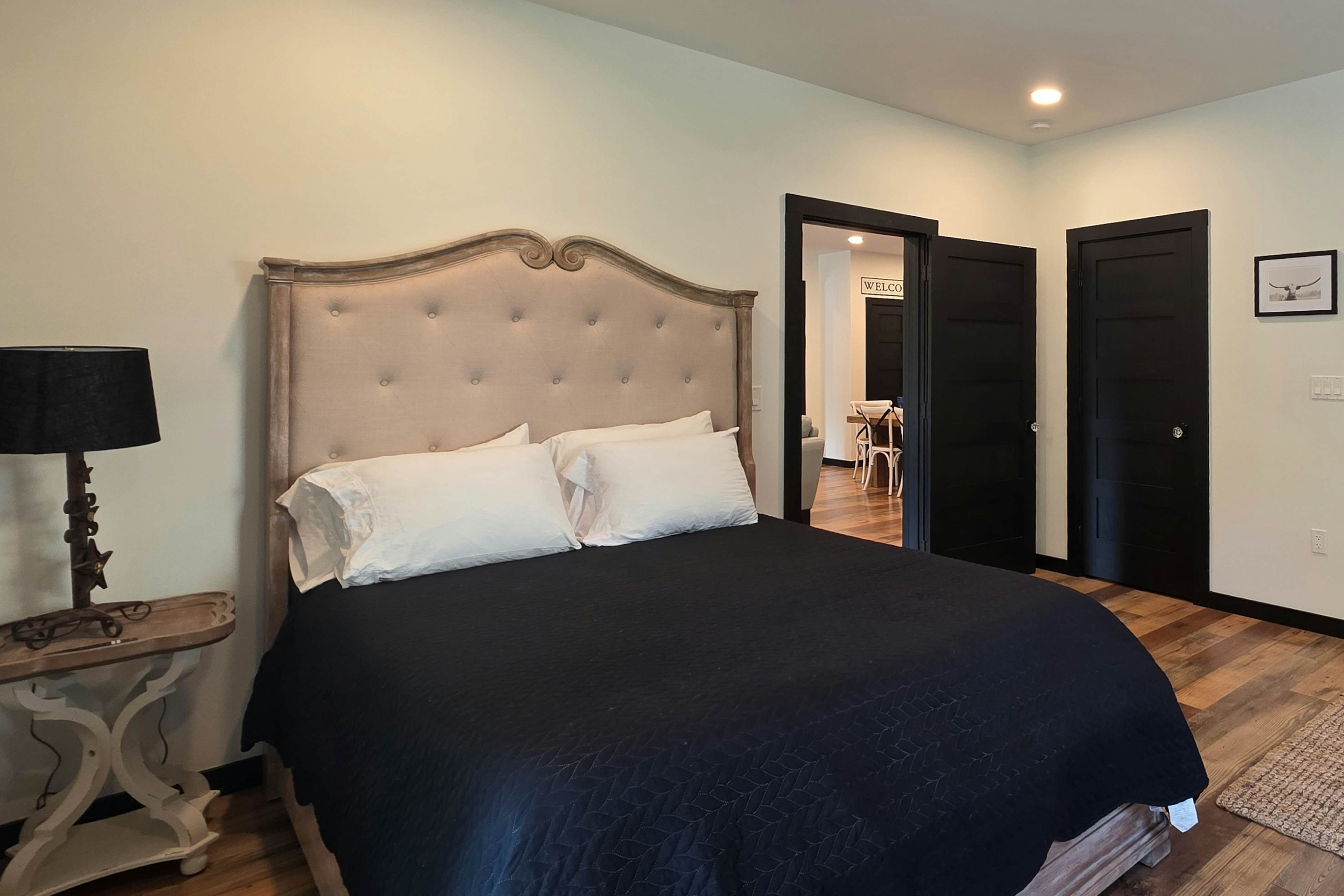 Beautiful Lake Front Retreat, Sleeps 4・Dock・Games