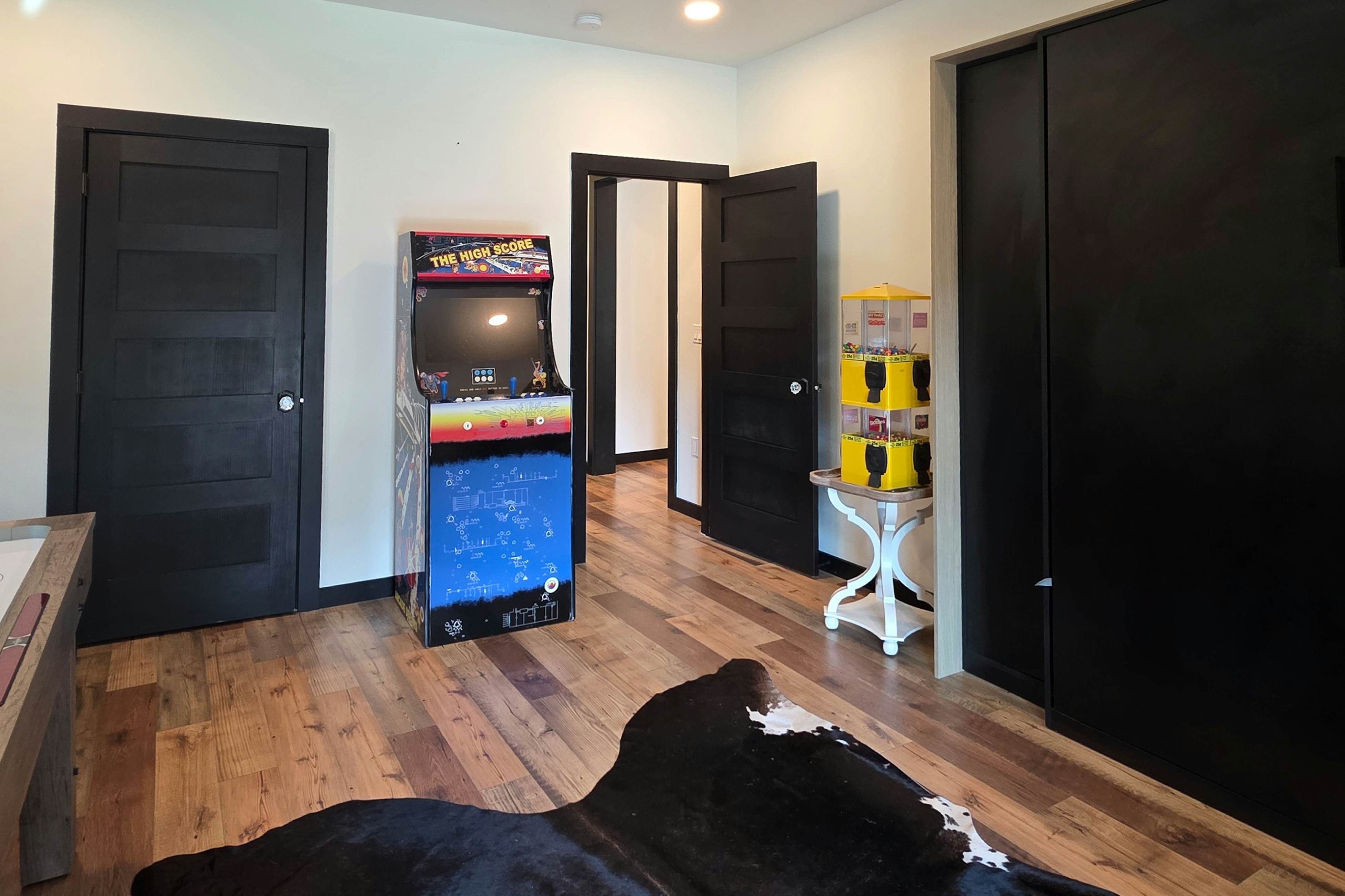 Beautiful Lake Front Retreat, Sleeps 4・Dock・Games