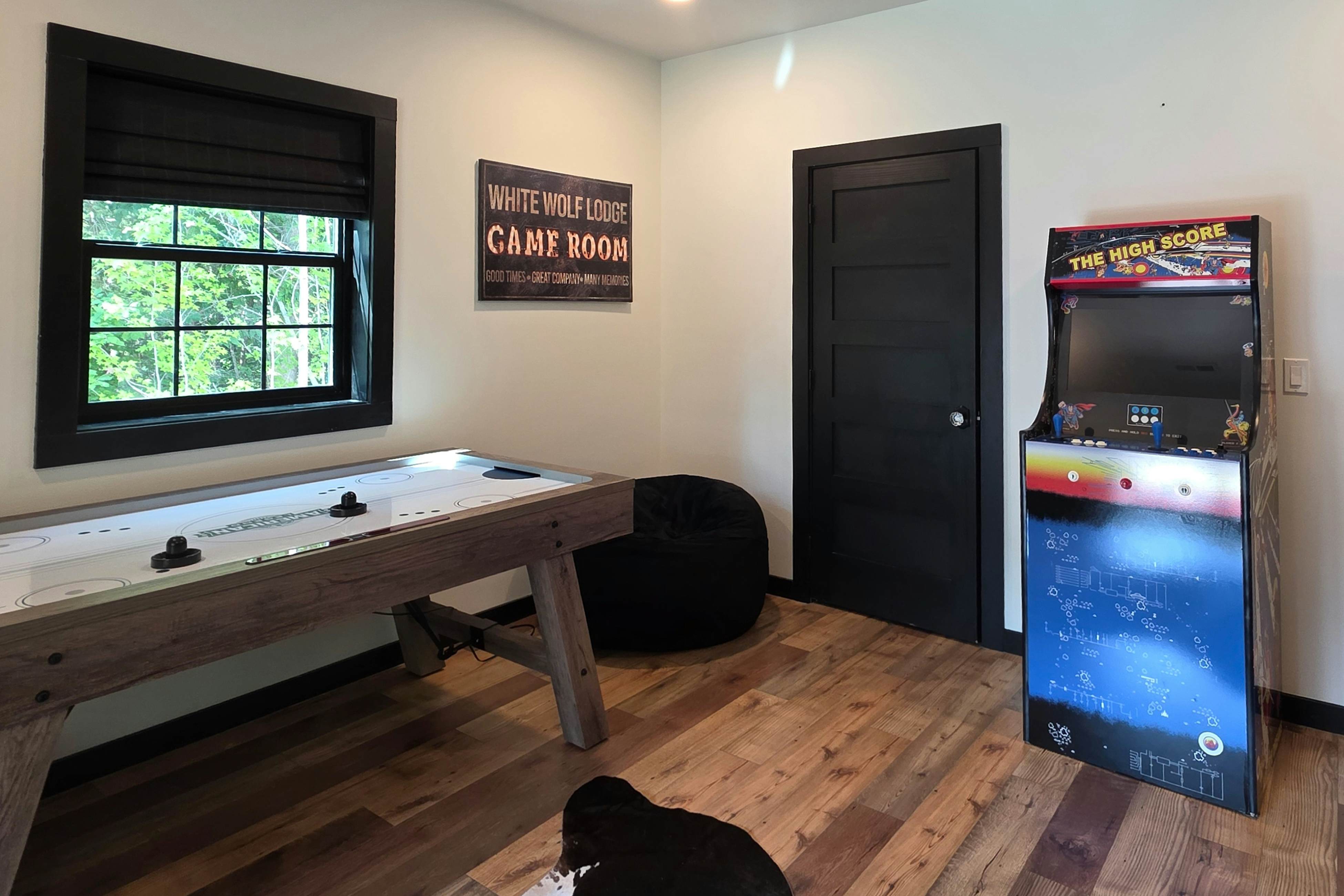 Beautiful Lake Front Retreat, Sleeps 4・Dock・Games