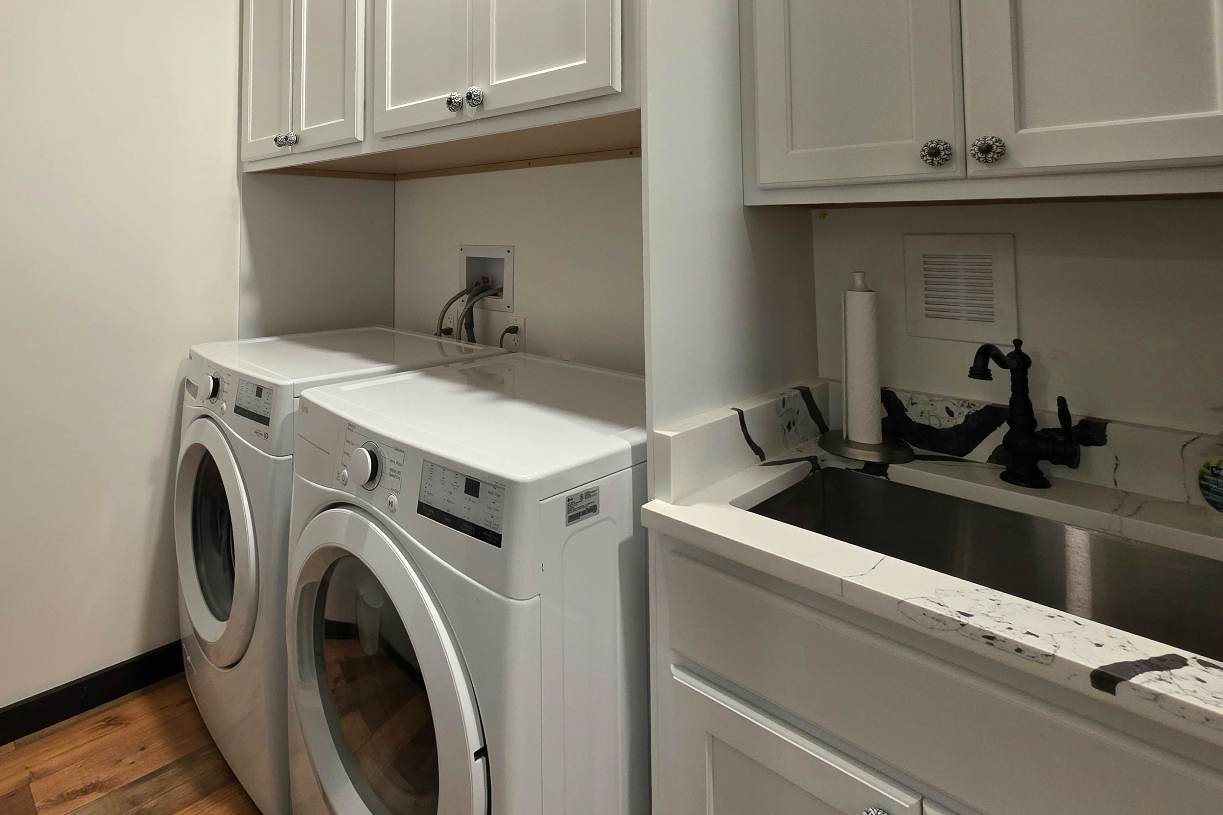 Beautiful Lake Front Retreat, Sleeps 4・Dock・Games