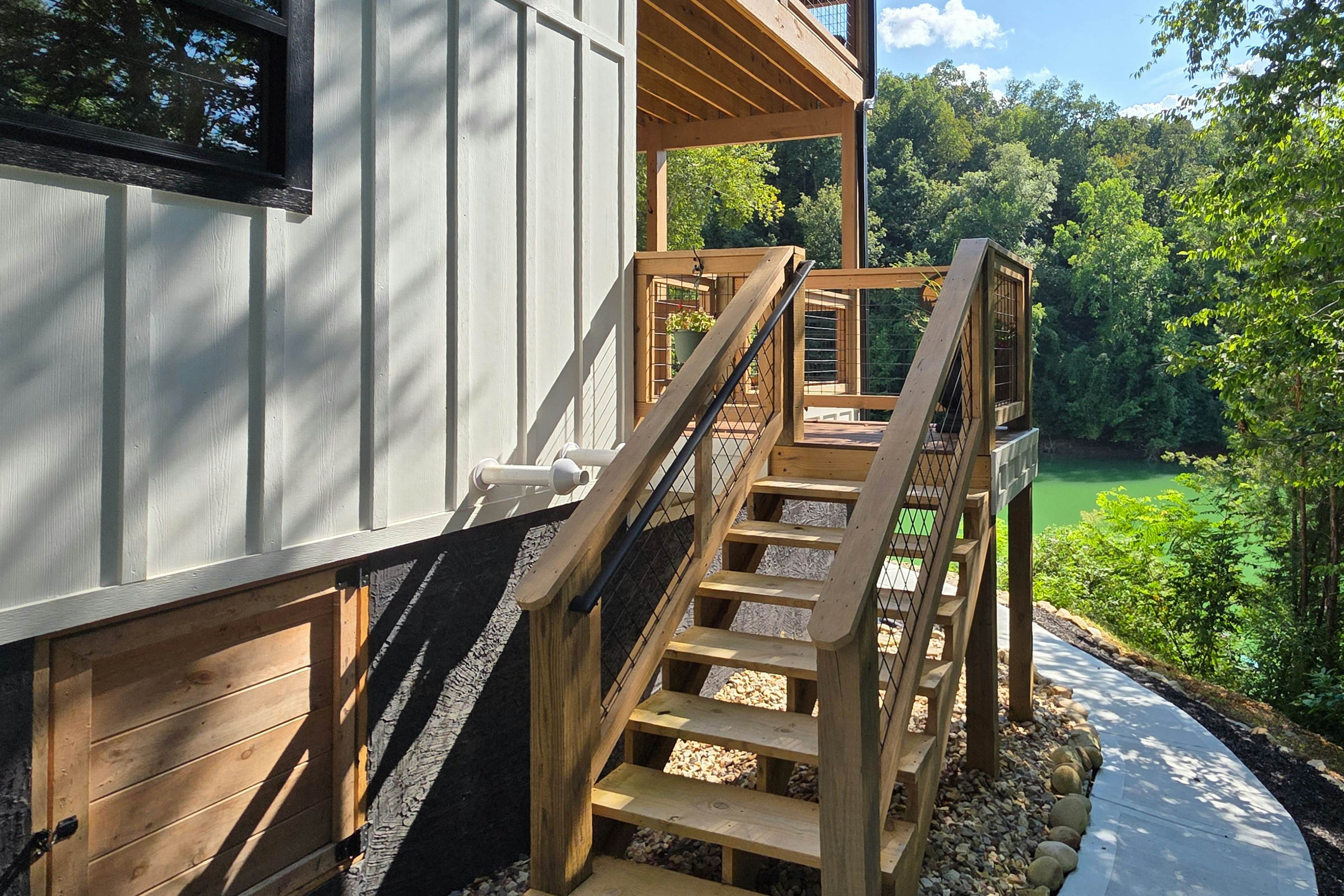 Beautiful Lake Front Retreat, Sleeps 4・Dock・Games