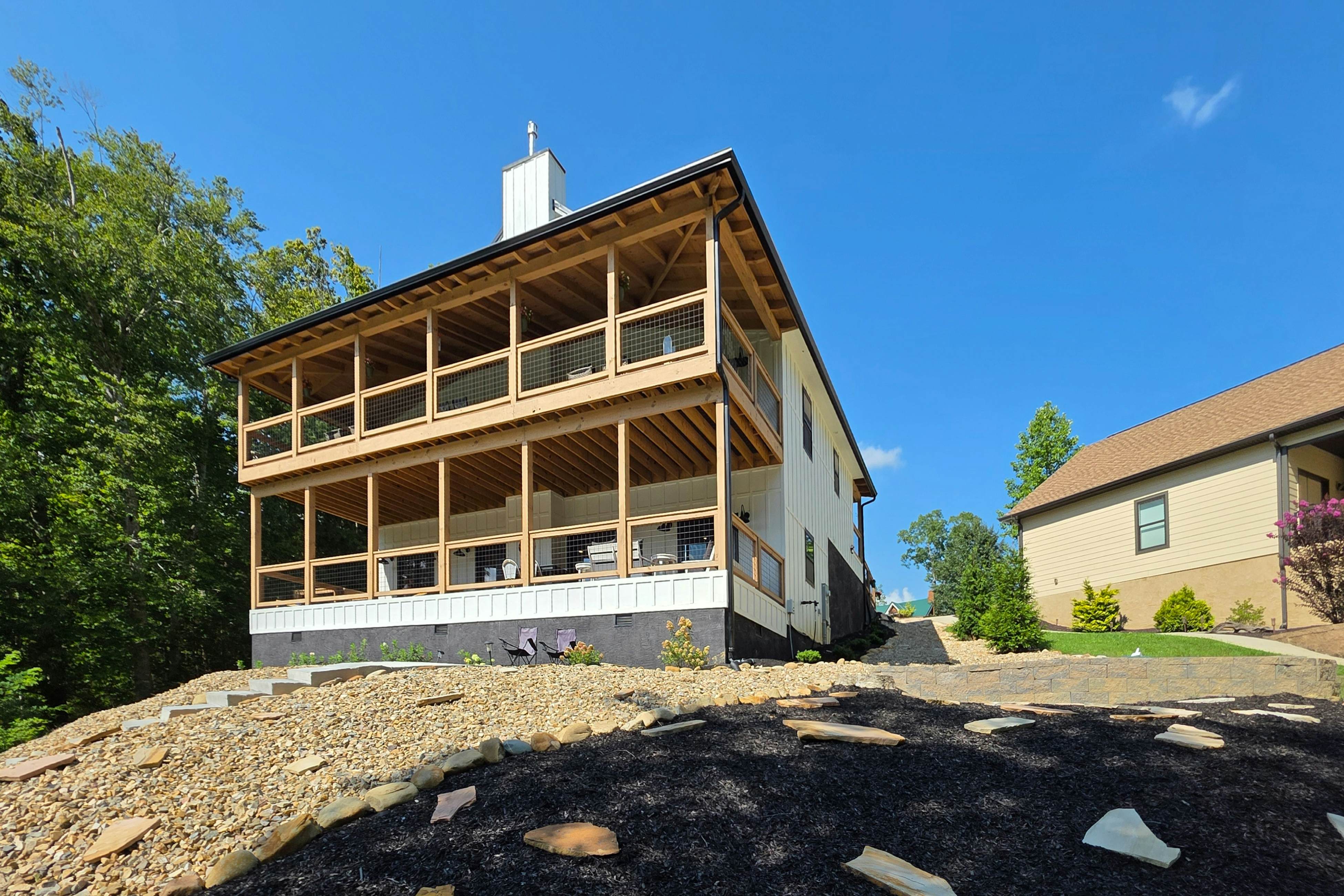 Beautiful Lake Front Retreat, Sleeps 4・Dock・Games