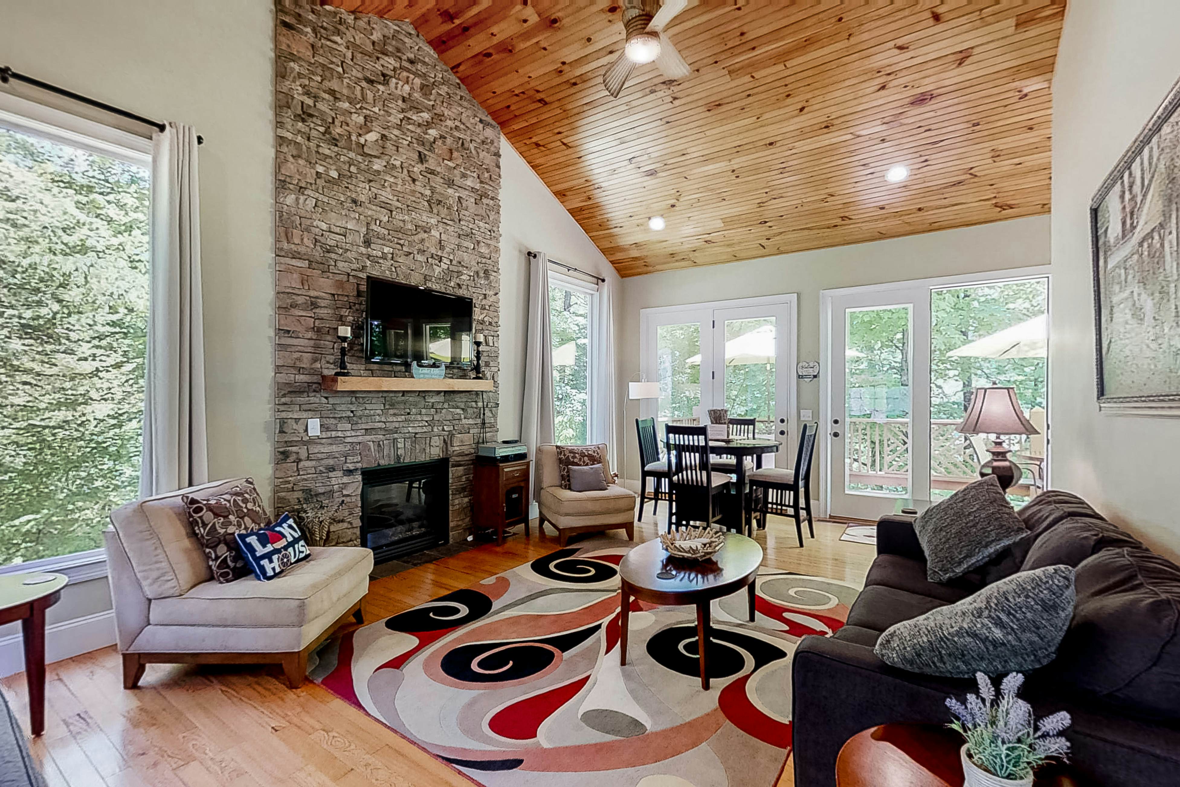 Lakefront home with private dock and boat launch - dog-friendly & central AC