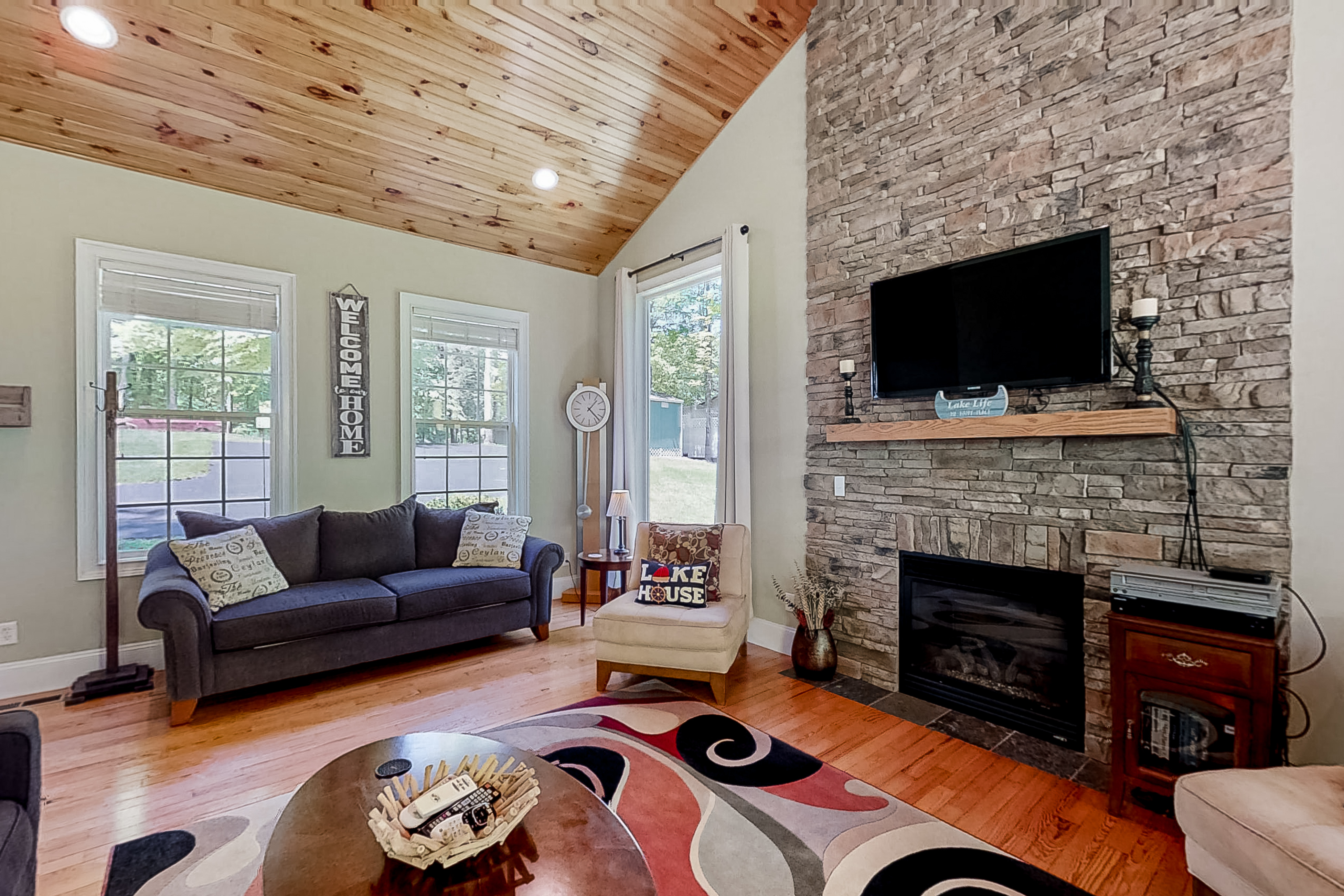 Charming Lakefront Home, Sleep 12・Dock・Boat Launch