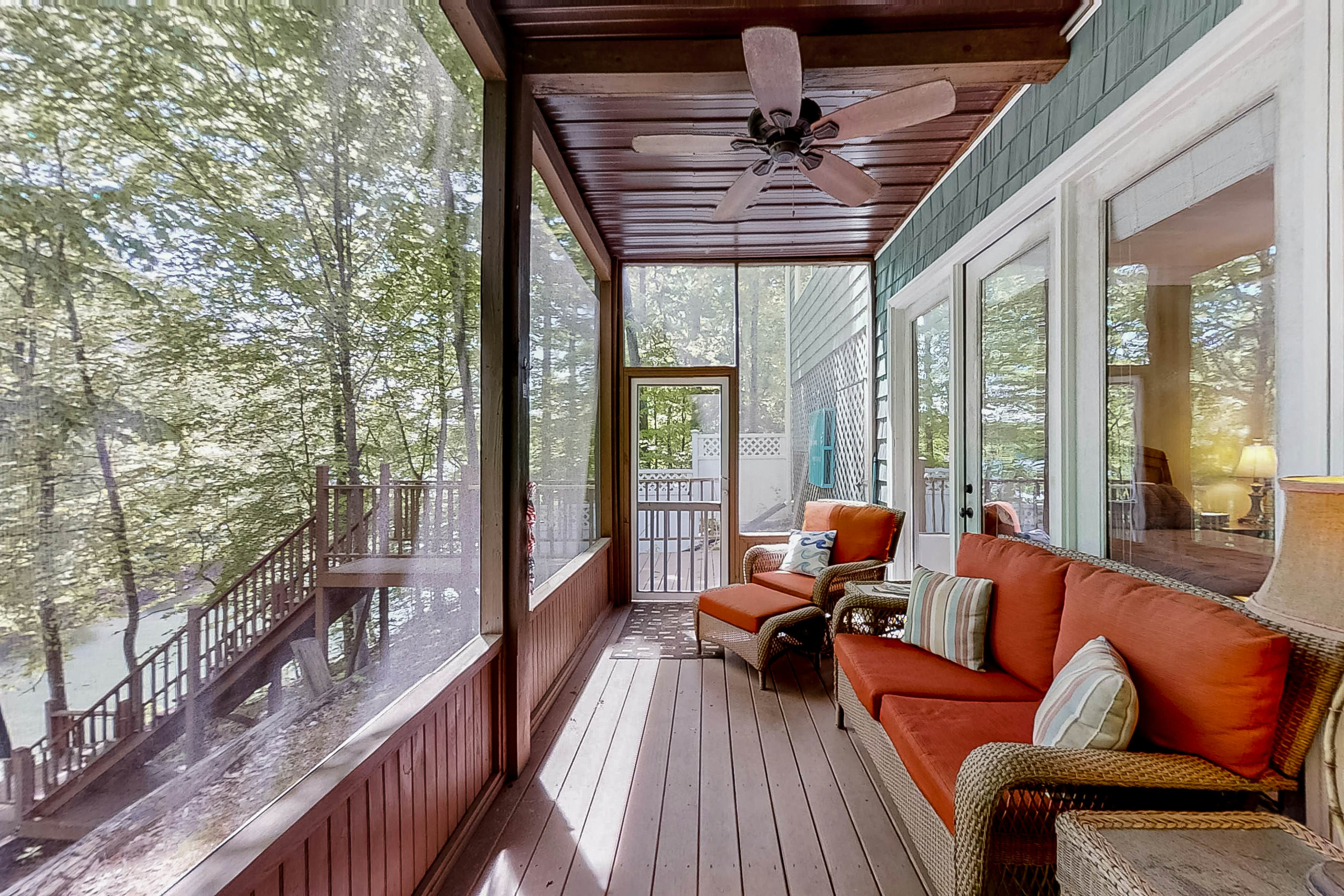 Charming Lakefront Home, Sleep 12・Dock・Boat Launch