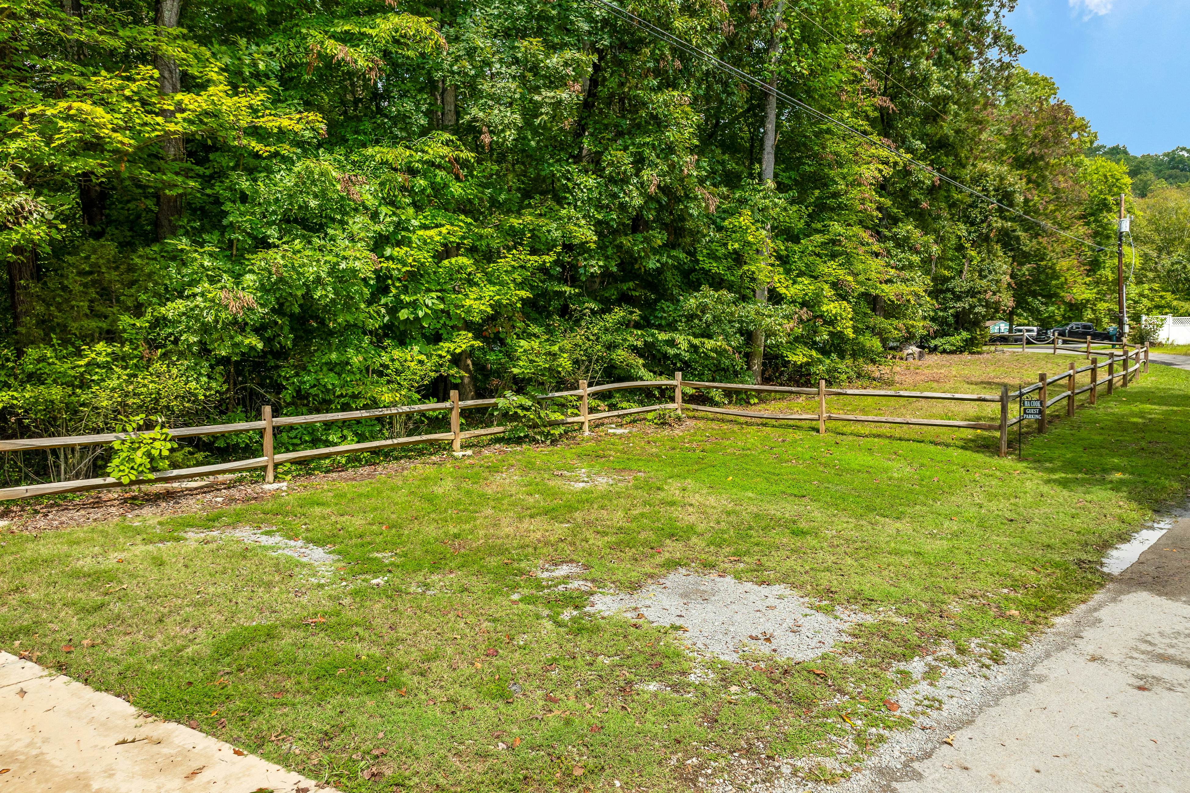 Spacious Lakefront Home, Sleeps 8・Dock・Pool Table