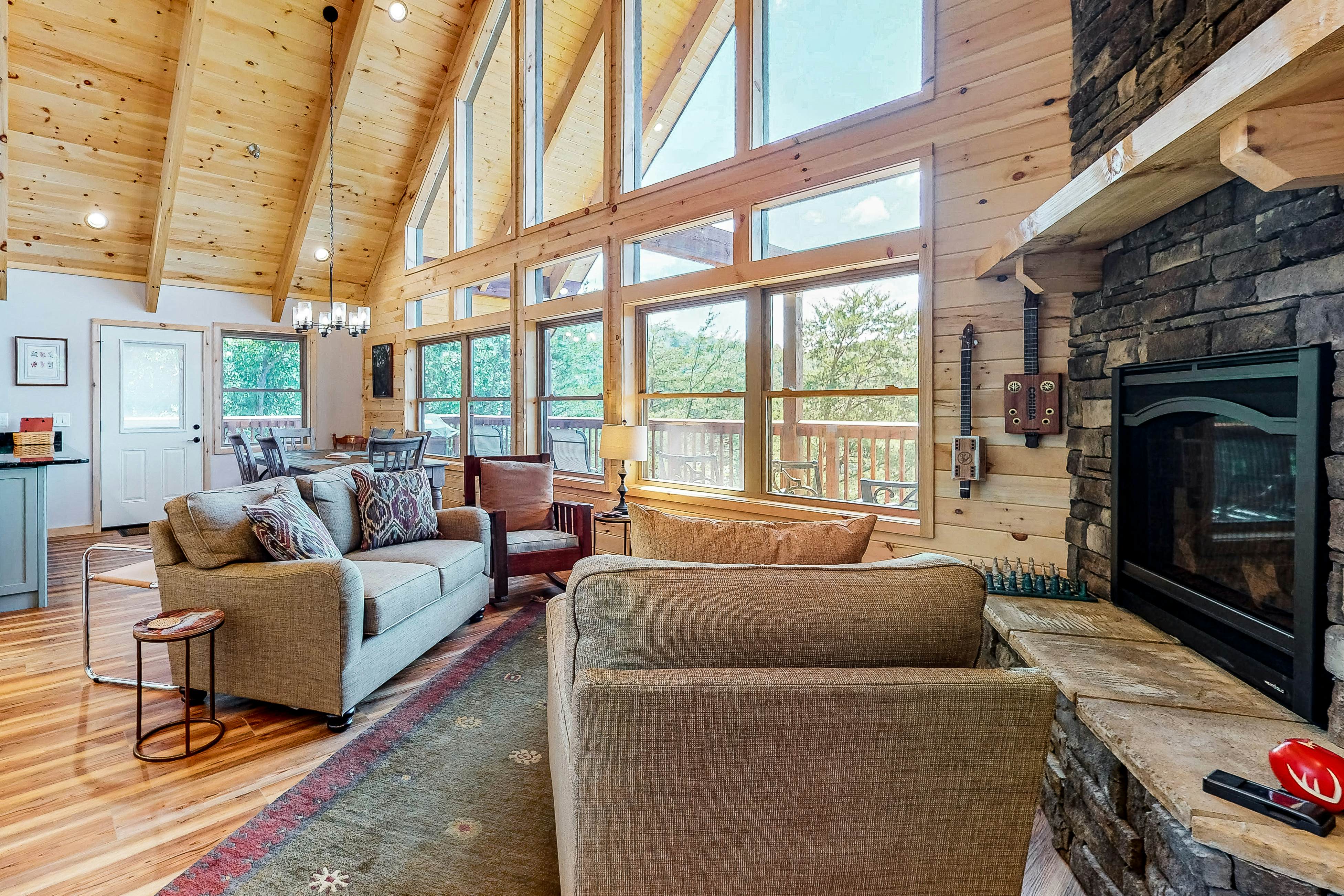Hillside Cabin w/ Free Attraction TIckets, Private Hot Tub, & Stunning Views