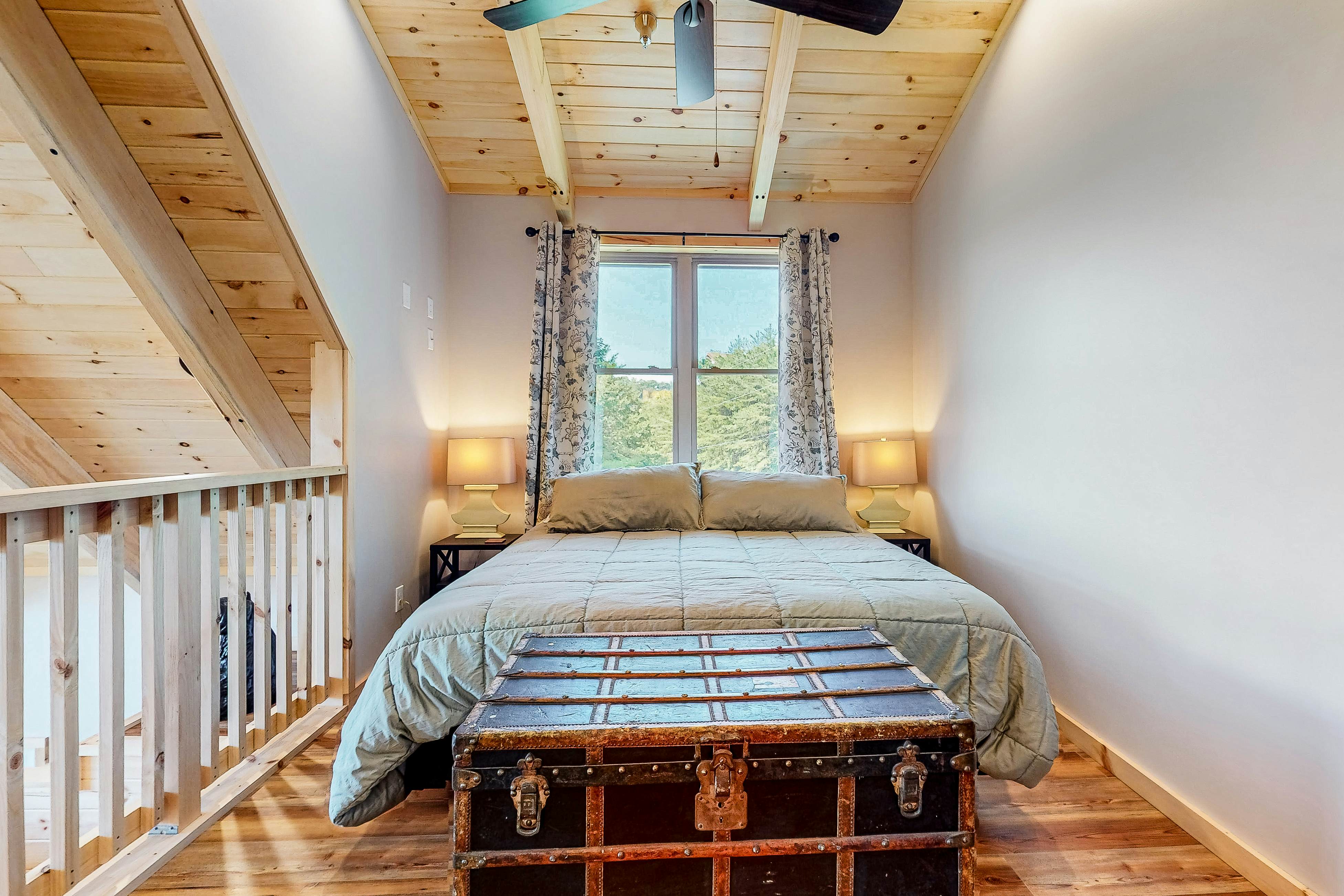 Hillside Cabin w/ Free Attraction TIckets, Private Hot Tub, & Stunning Views