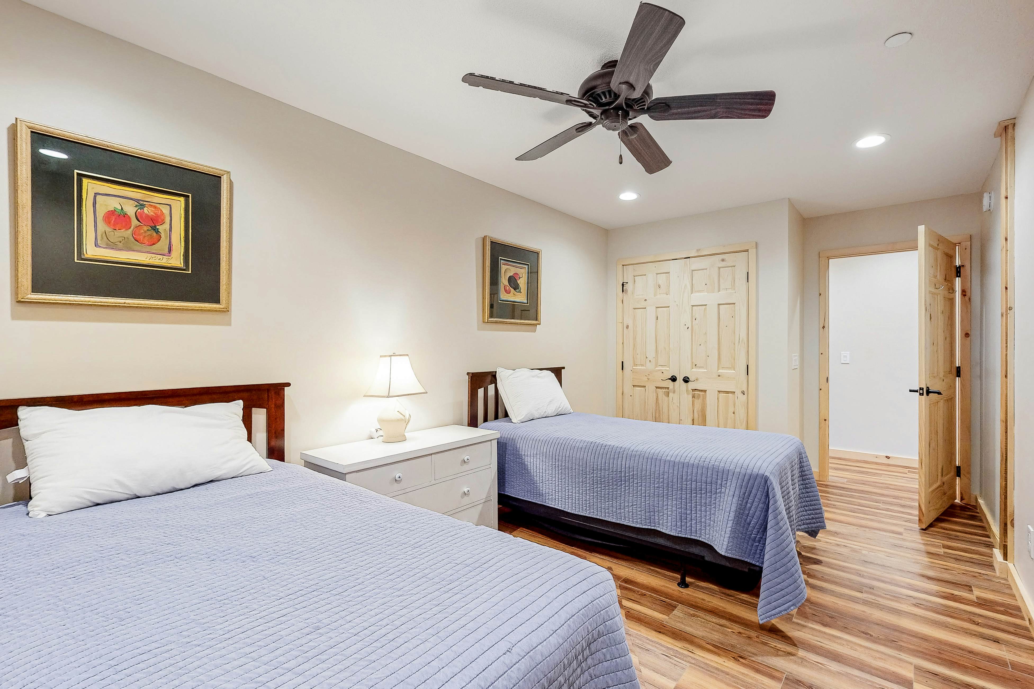 Hillside Cabin w/ Free Attraction TIckets, Private Hot Tub, & Stunning Views