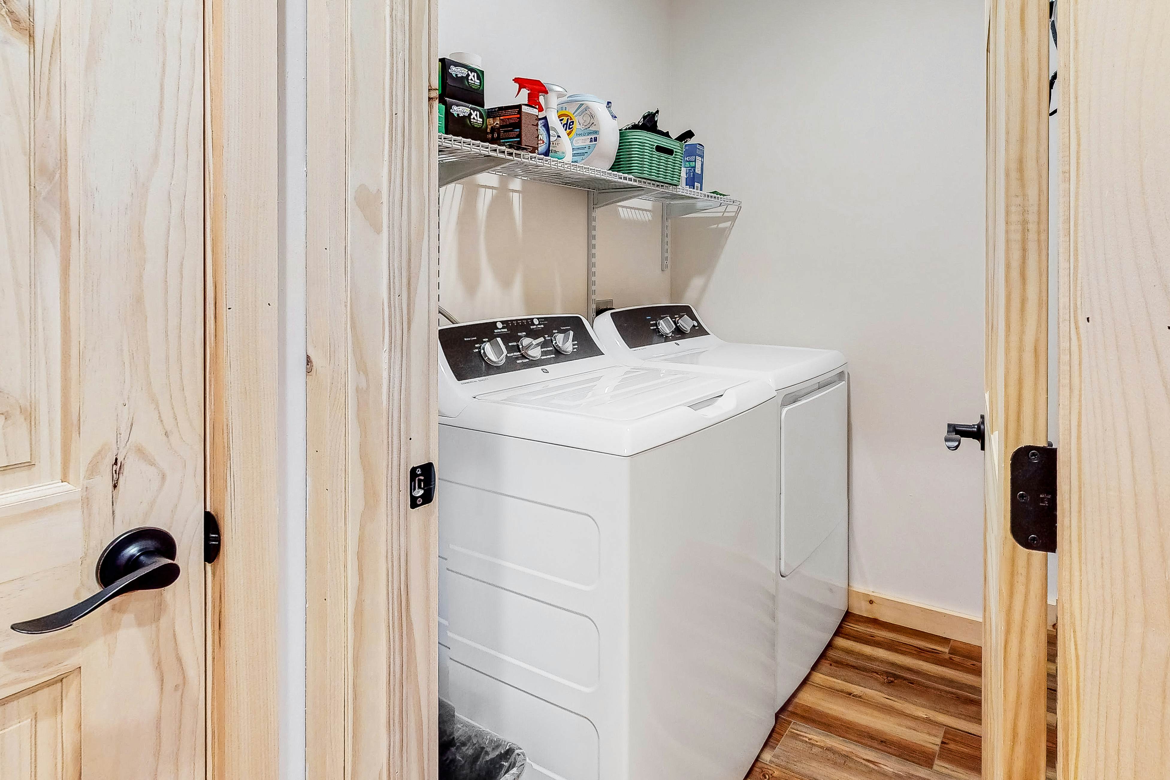 Hillside Cabin w/ Free Attraction TIckets, Private Hot Tub, & Stunning Views